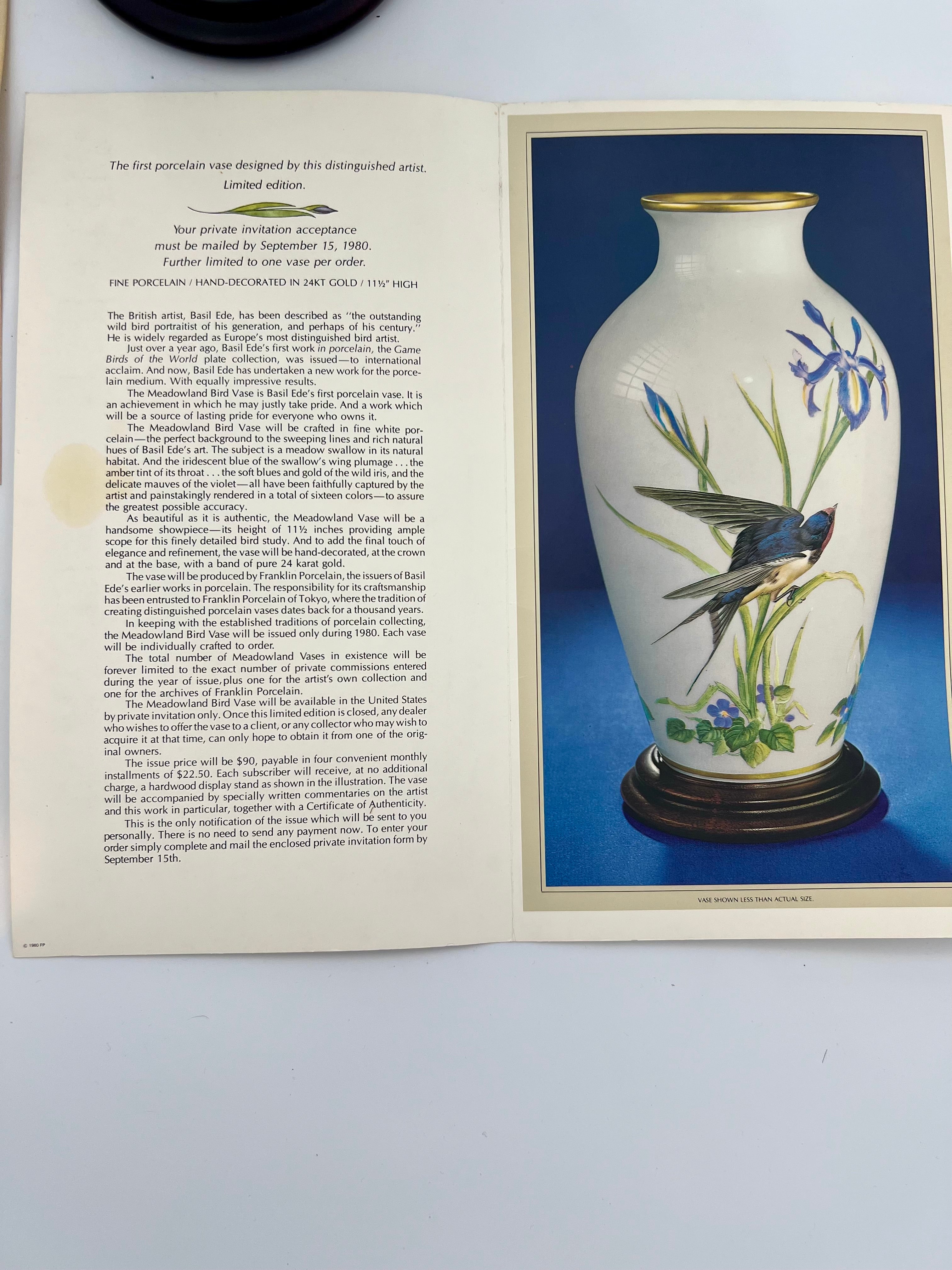 THE MEADOWLAND BIRD VASE BY BASIL EDE – 1980 FRANKLIN PORCELAIN – LIMITED EDITION WITH ORIGINAL PAPERWORK & STAND