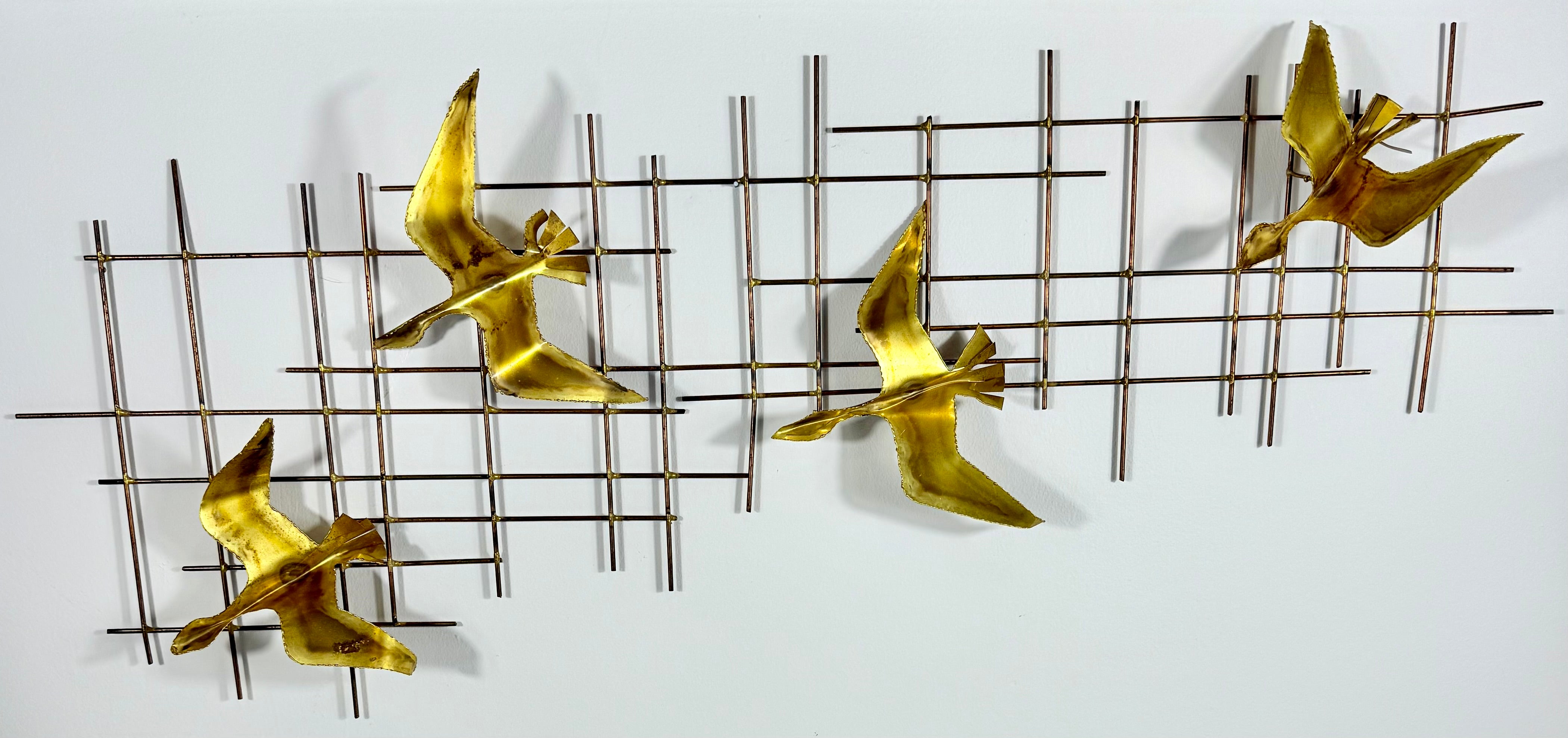 VINTAGE MID-CENTURY BRASS SEAGULL WALL SCULPTURE