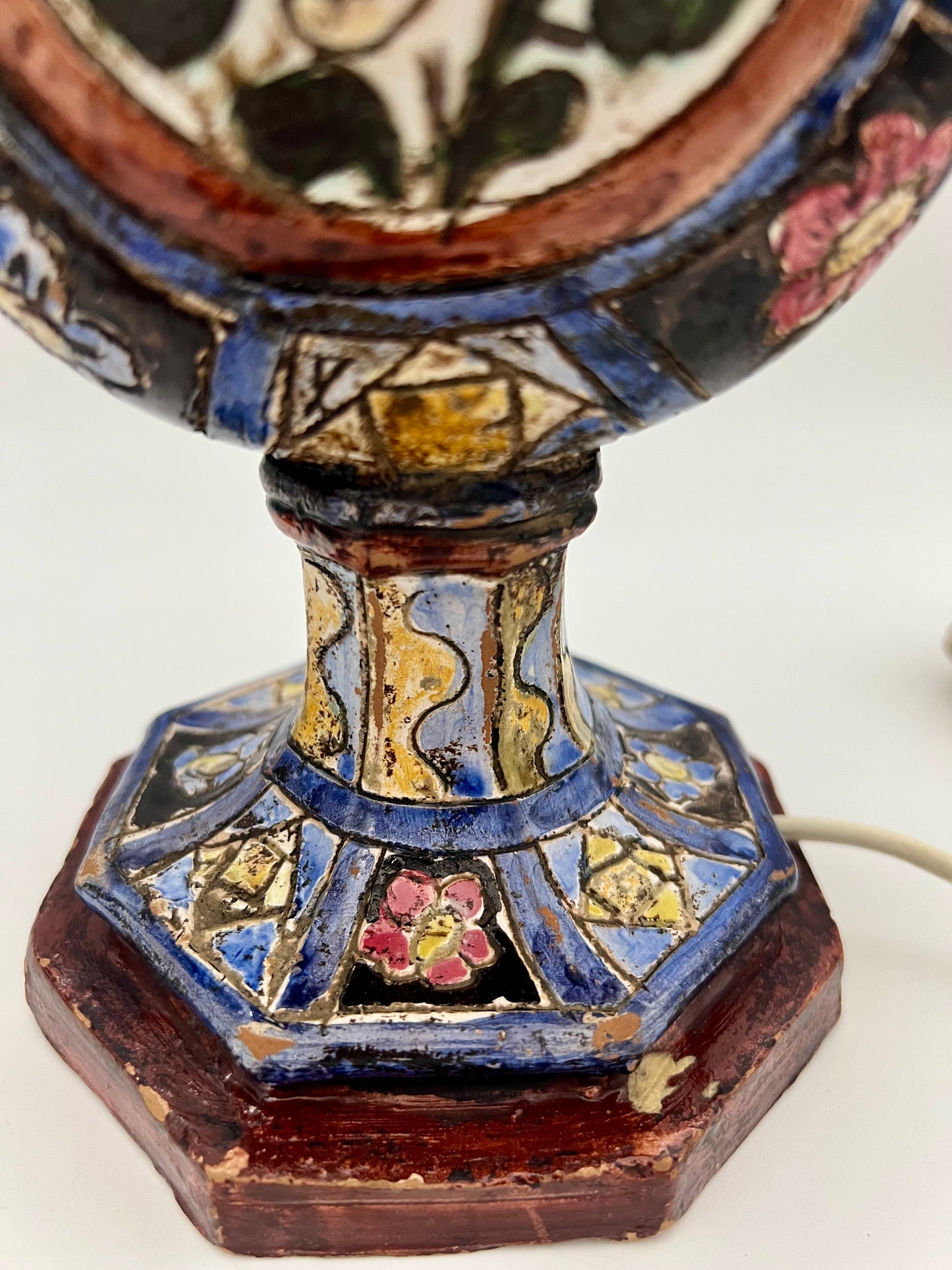 PAIR OF ANTIQUE ITALIAN MAJOLICA CERAMIC TABLE LAMPS