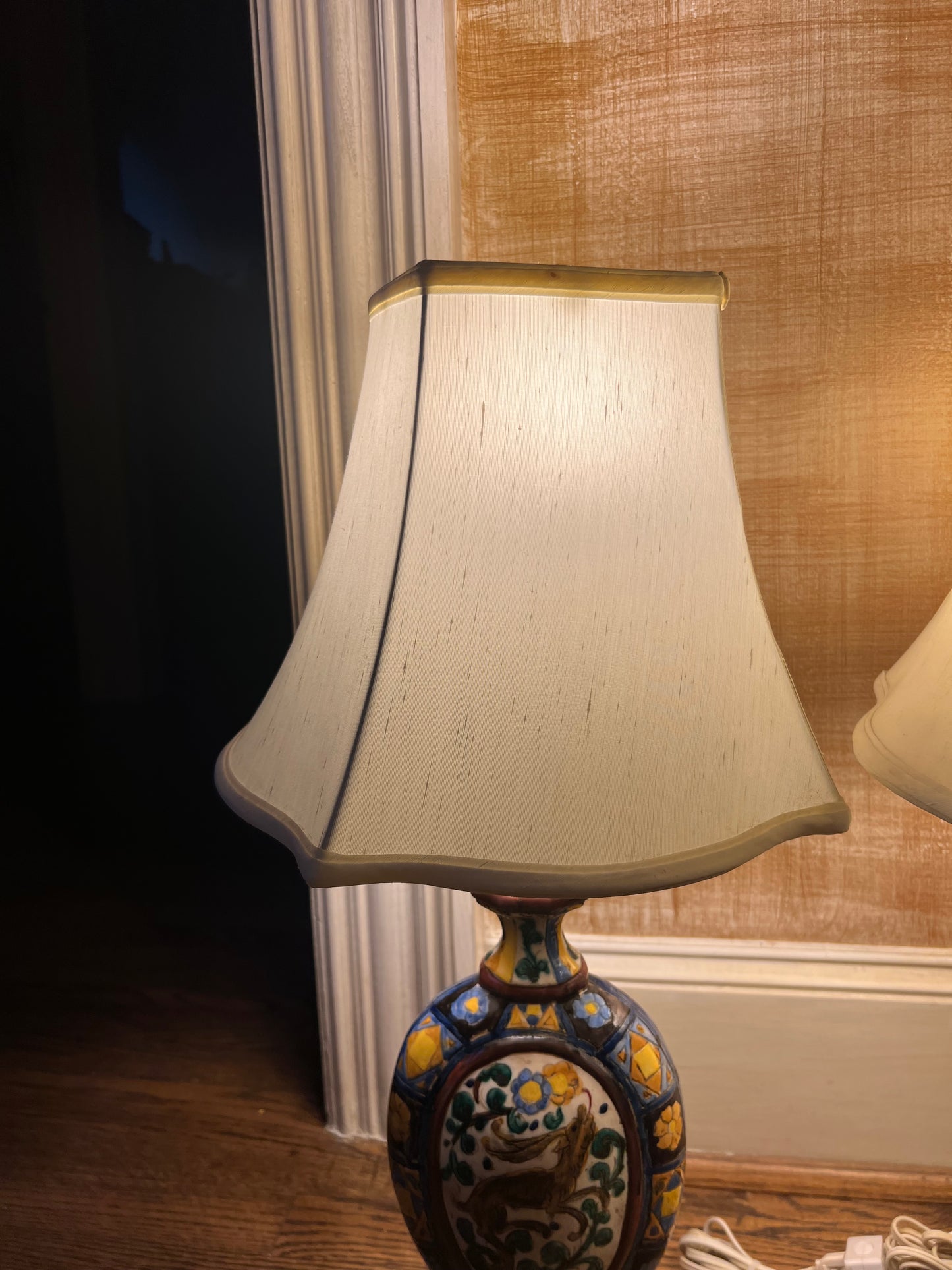 PAIR OF ANTIQUE ITALIAN MAJOLICA CERAMIC TABLE LAMPS