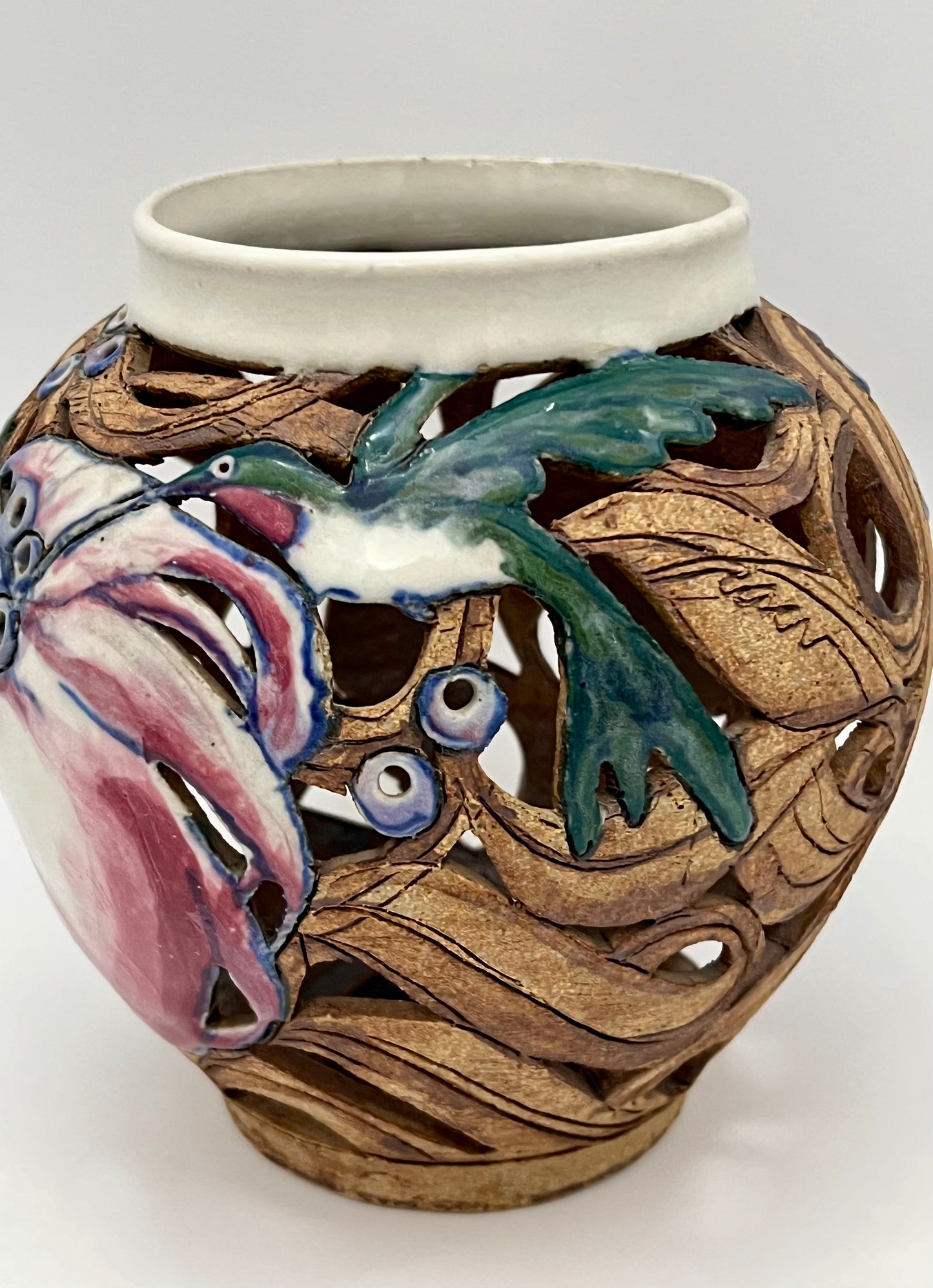 VINTAGE ARTIST SIGNED HUMMINGBIRD VASE/CANDLE LANTERN