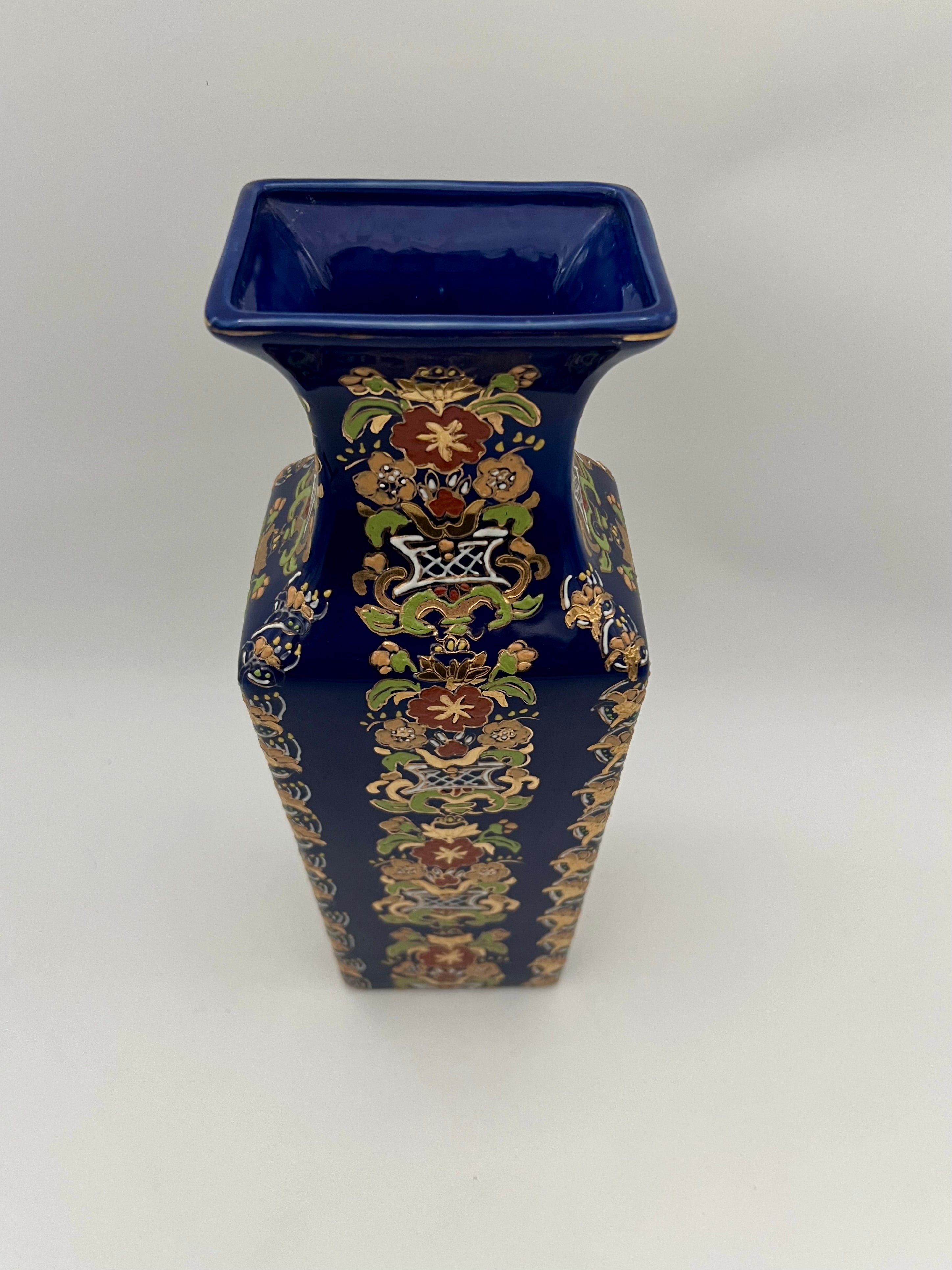 VINTAGE 1970S COBALT BLUE HAND PAINTED SQUARE VASE WITH RAISED GILT FLORAL MOTIF | TALL HOLLYWOOD REGENCY DECOR