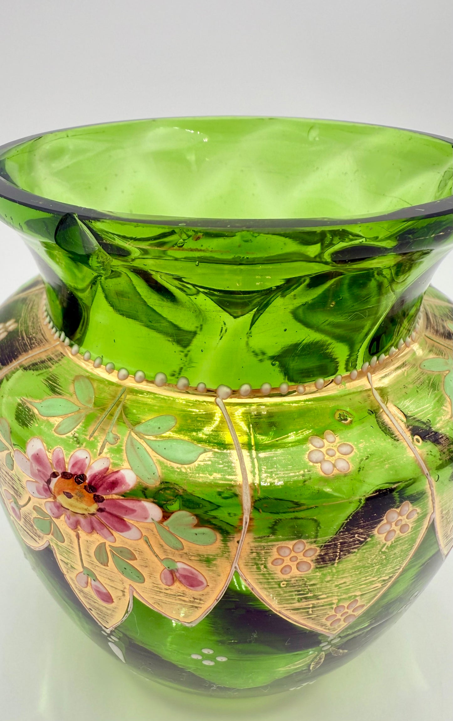 ANTIQUE MOSER BOHEMIAN ART GLASS VASE, CIRCA LATE 1800s-EARLY 1900s
