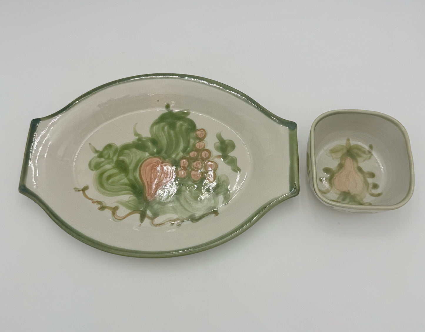 1950s VINTAGE JOHN B. TAYLOR HARVEST PATTERN CERAMIC PLATTER AND DIP BOWL