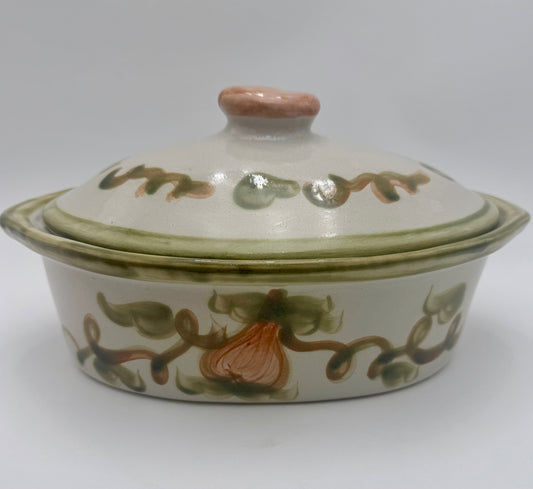 1950s VINTAGE JOHN B. TAYLOR 2 QUART OVAL COVERED CASSEROLE DISH
