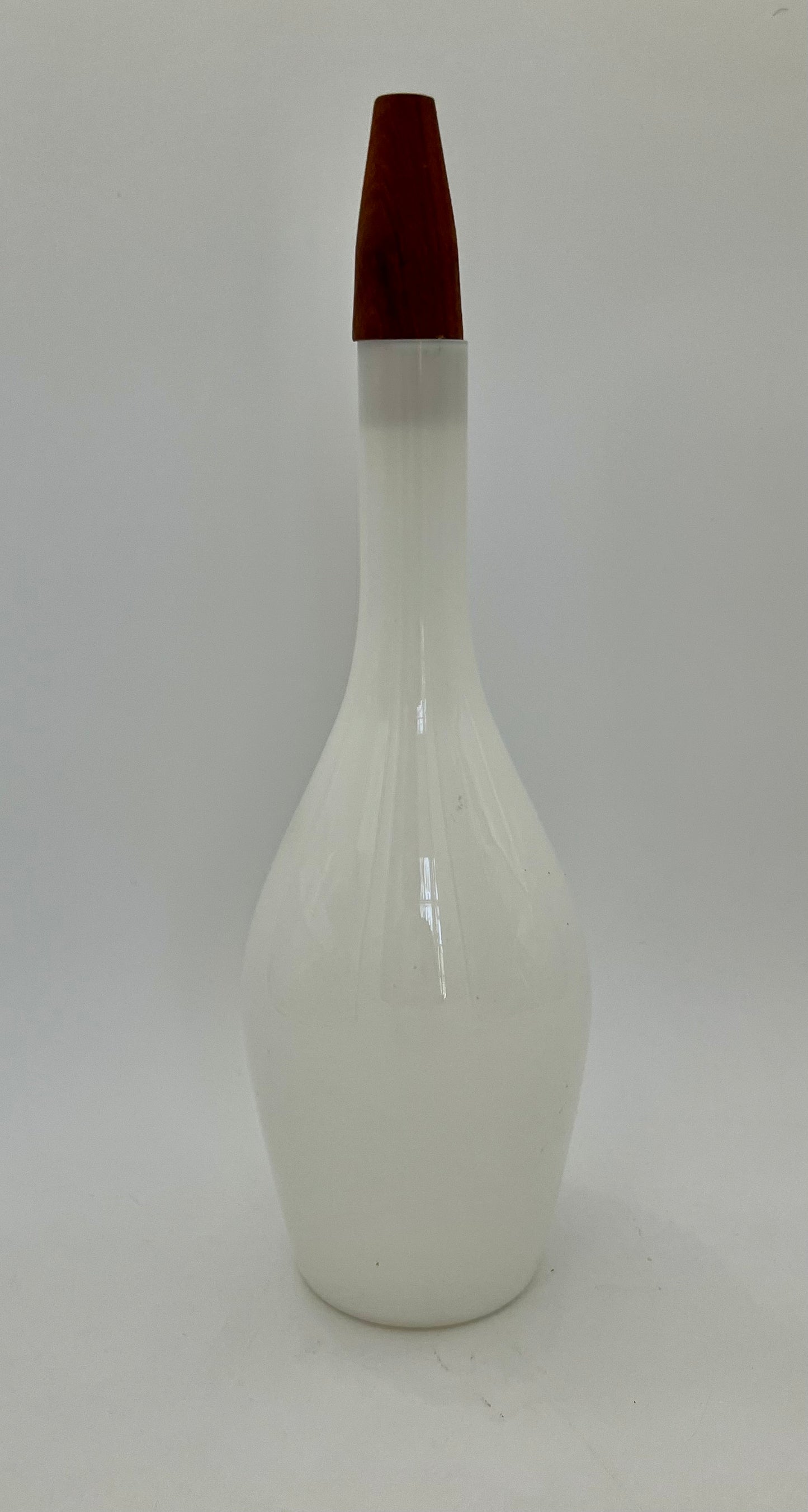 RAYMOR MODERN IN THE TRADITION OF GOOD TASTE OPAL WHITE DANISH GLASS WINE DECANTER