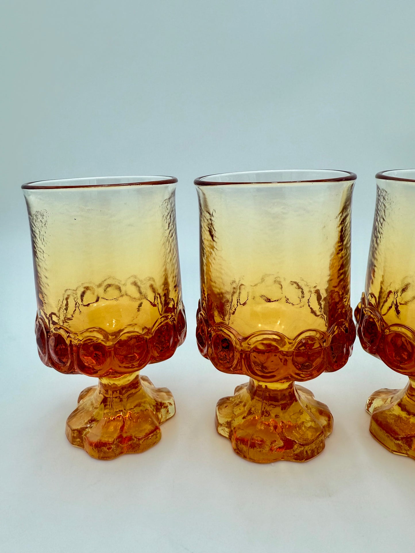 SET OF 4 VINTAGE 1970s TIFFIN FRANCISCAN MADEIRA SCALLOPED AMBER GOBLETS
