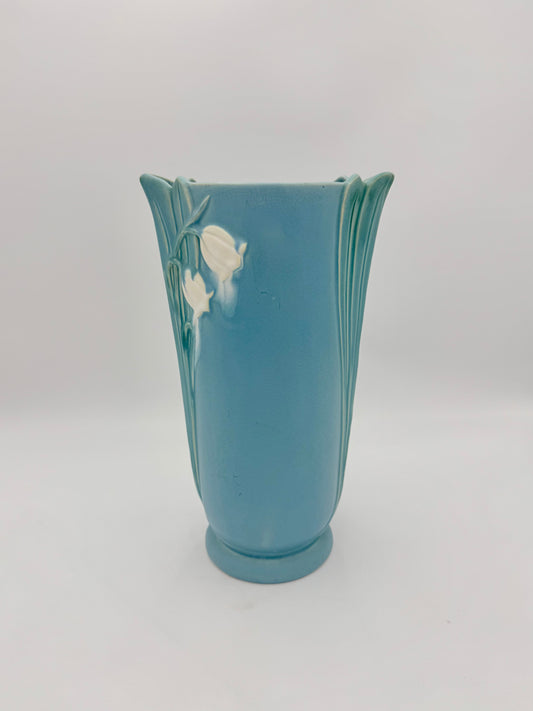 EARLY 1930s WELLER ART DECO SKY BLUE AND IVORY LILY OF THE VALLEY VASE