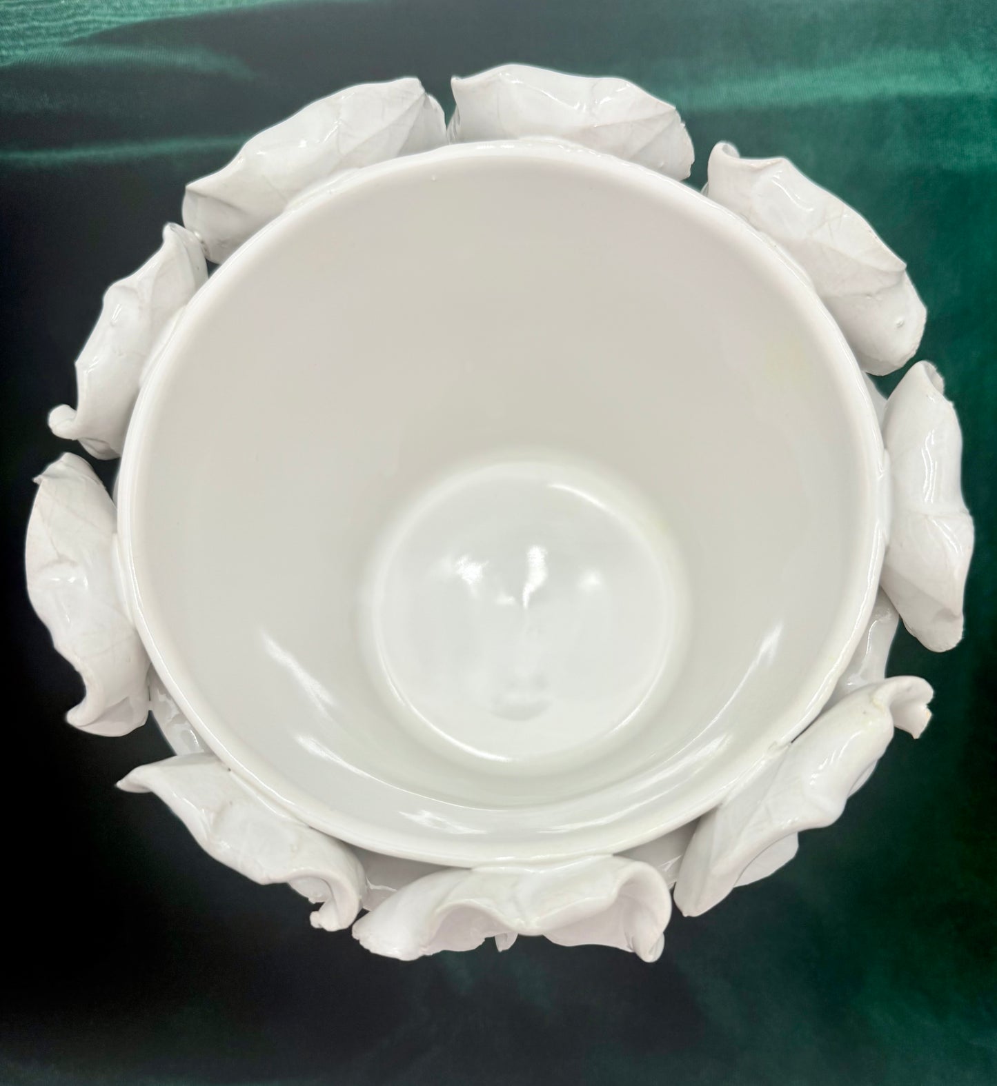 BRIGHT WHITE MANDY CERAMIC PETAL PLANTER POT