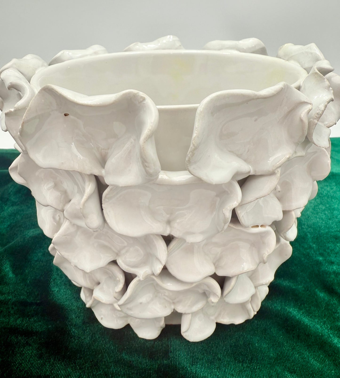 BRIGHT WHITE MANDY CERAMIC PETAL PLANTER POT