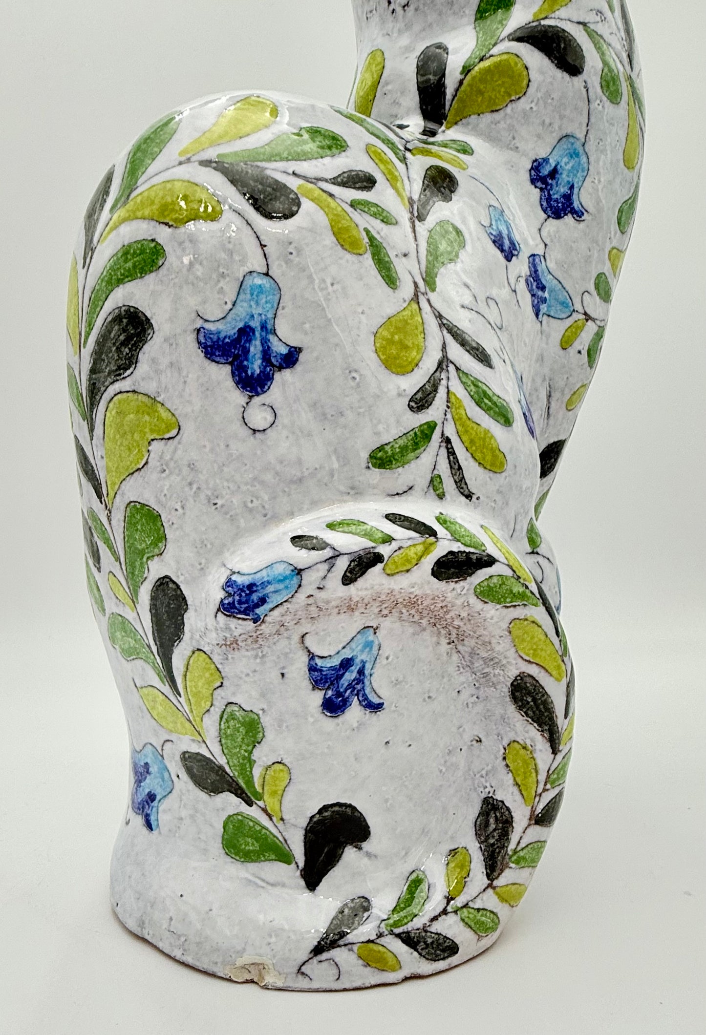 TALL 1960s ITALIAN HAND PAINTED AND GLAZED CAT SCULPTURE