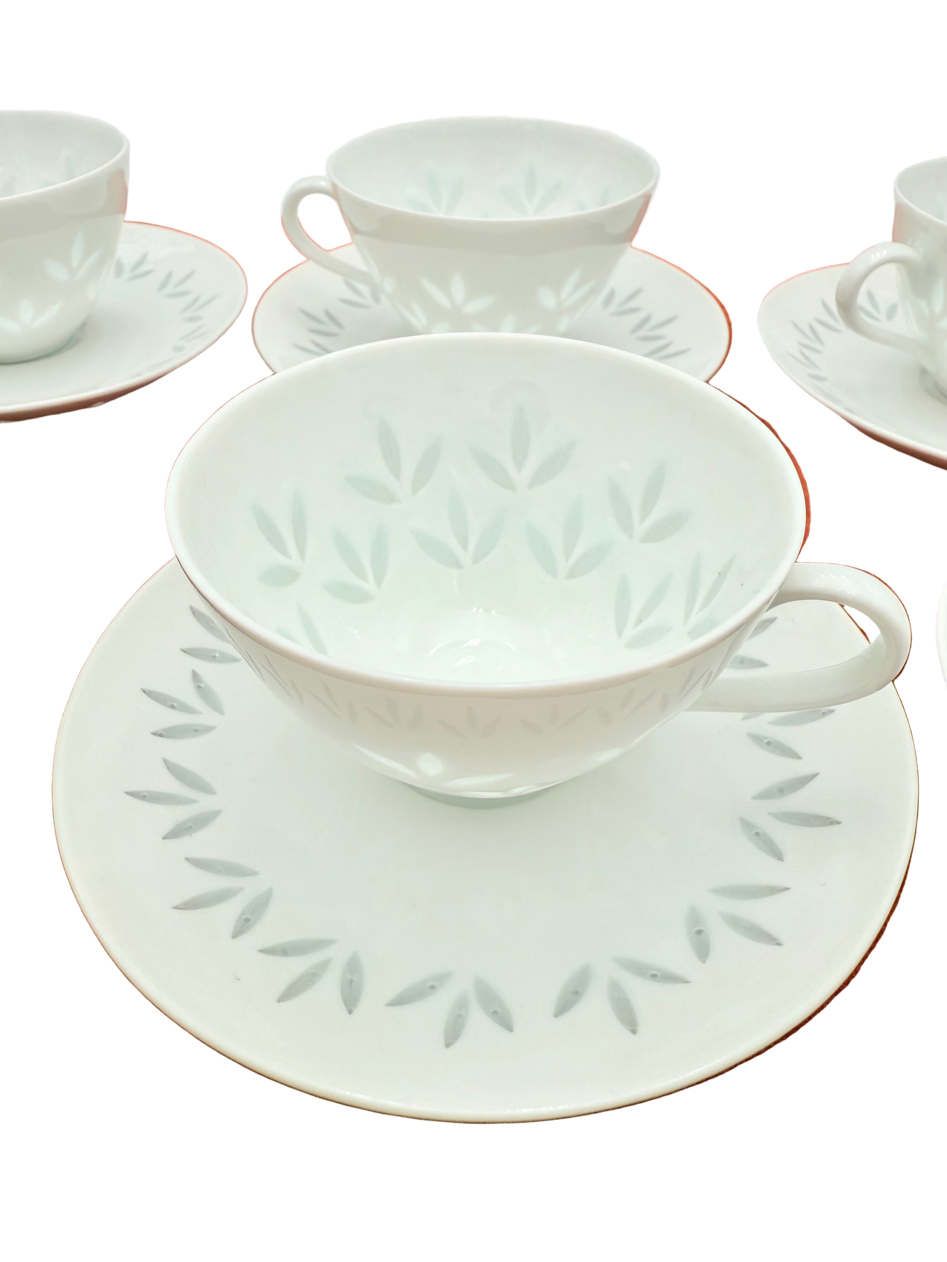 ARABIA FINLAND TEA CUPS & SAUCERS – SET OF 6 – FRIEDL HOLZER-KJELLBERG DESIGN – MID-CENTURY SCANDINAVIAN LEAF PATTERN