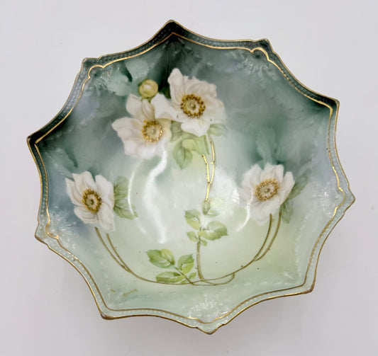 RARE ANTIQUE FOOTED BOWL BY R&S RUSSIA GREEN, WHITE AND GOLD