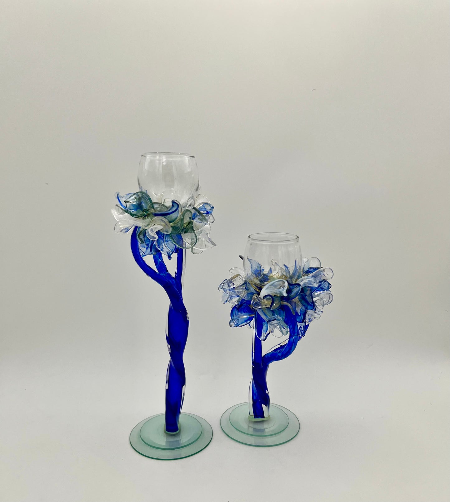 EXSQUISITE PAIR OF VINTAGE BLUE AND WHITE KROSNO GLASS CANDLE HOLDERS
