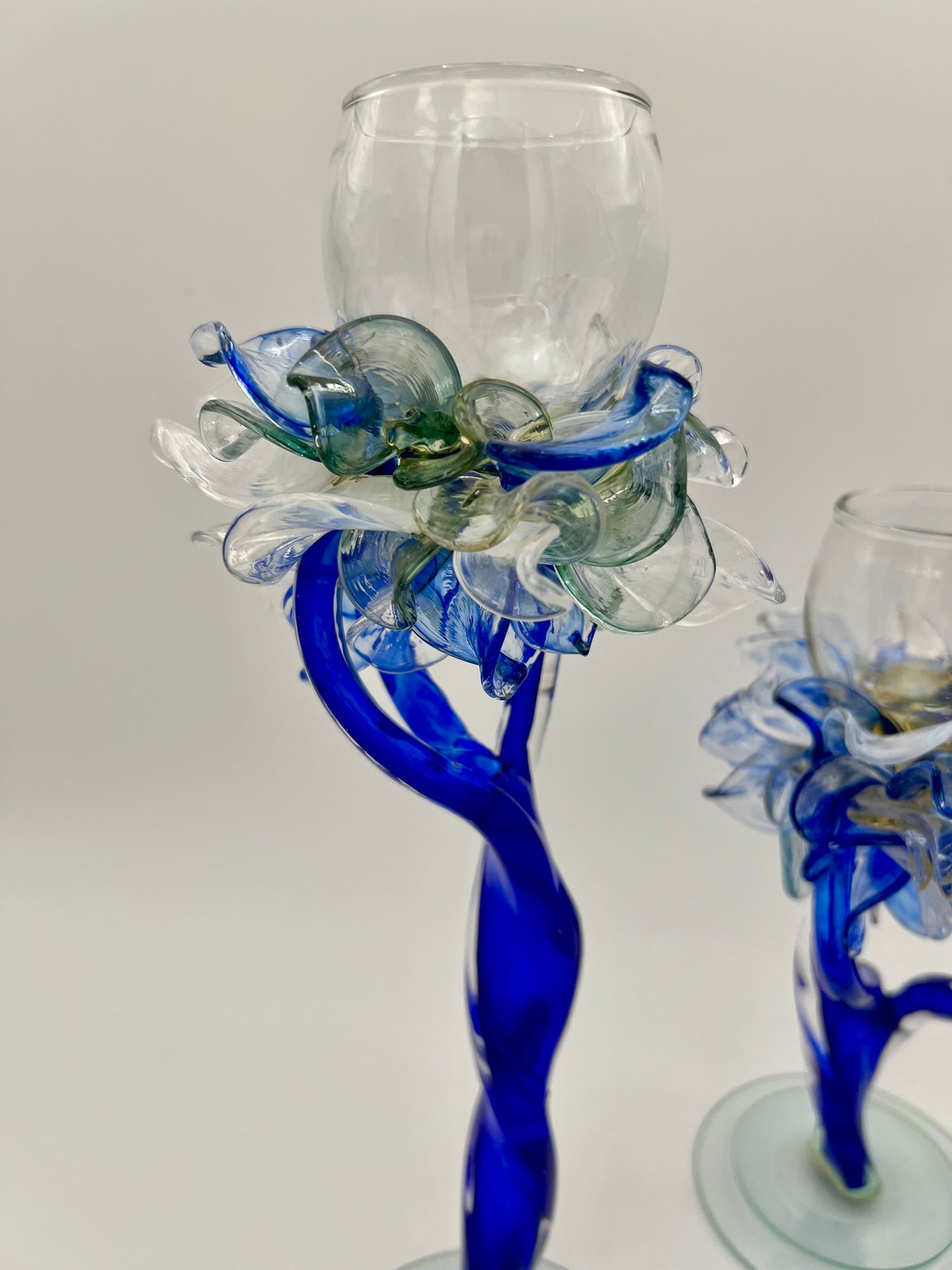 EXSQUISITE PAIR OF VINTAGE BLUE AND WHITE KROSNO GLASS CANDLE HOLDERS