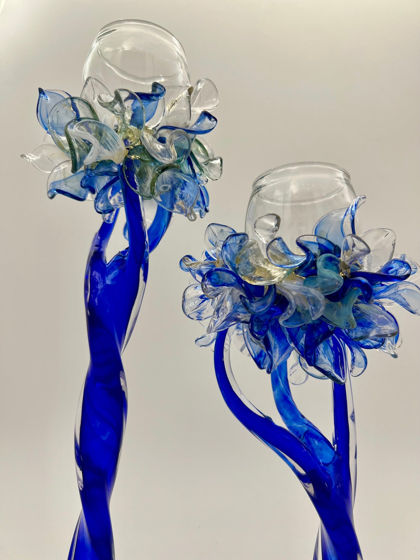 EXSQUISITE PAIR OF VINTAGE BLUE AND WHITE KROSNO GLASS CANDLE HOLDERS