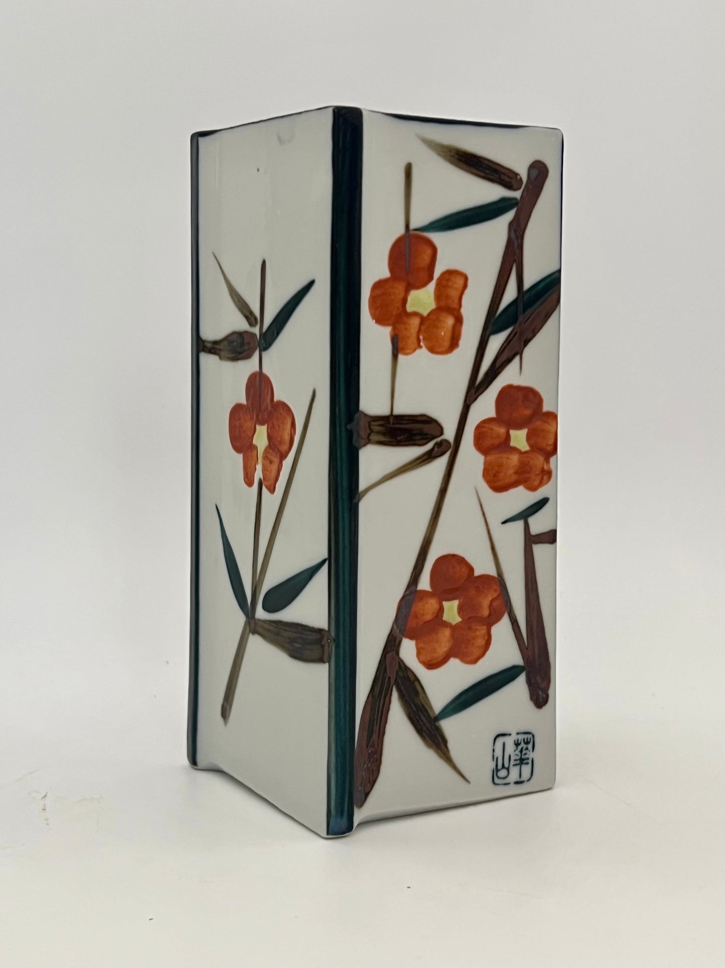 VINTAGE JAPANESE TOYO BAMBOO FLOWERS VASE