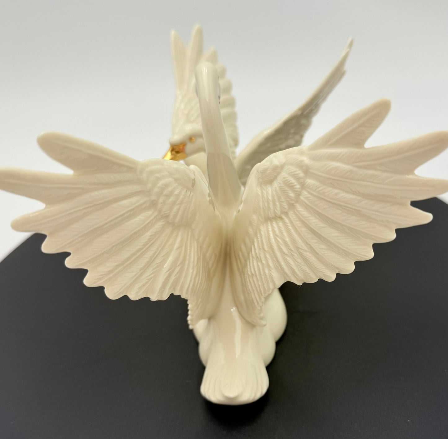 VINTAGE LENOX "DANCE OF THE SWANS" IVORY AND 24 K GOLD