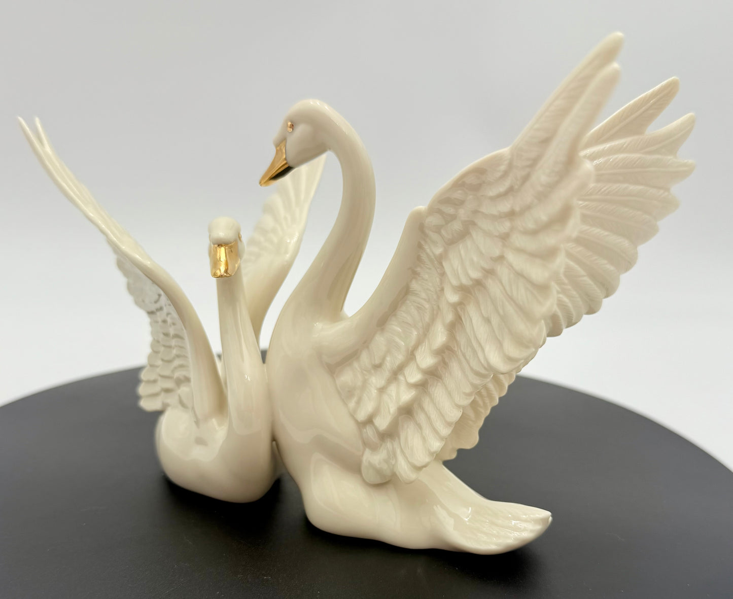 VINTAGE LENOX "DANCE OF THE SWANS" IVORY AND 24 K GOLD