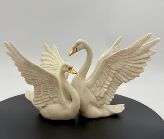 VINTAGE LENOX "DANCE OF THE SWANS" IVORY AND 24 K GOLD