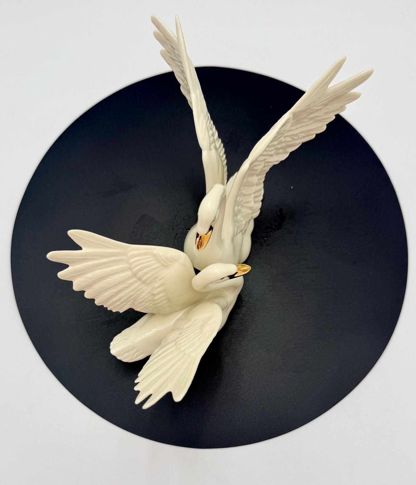 VINTAGE LENOX "DANCE OF THE SWANS" IVORY AND 24 K GOLD