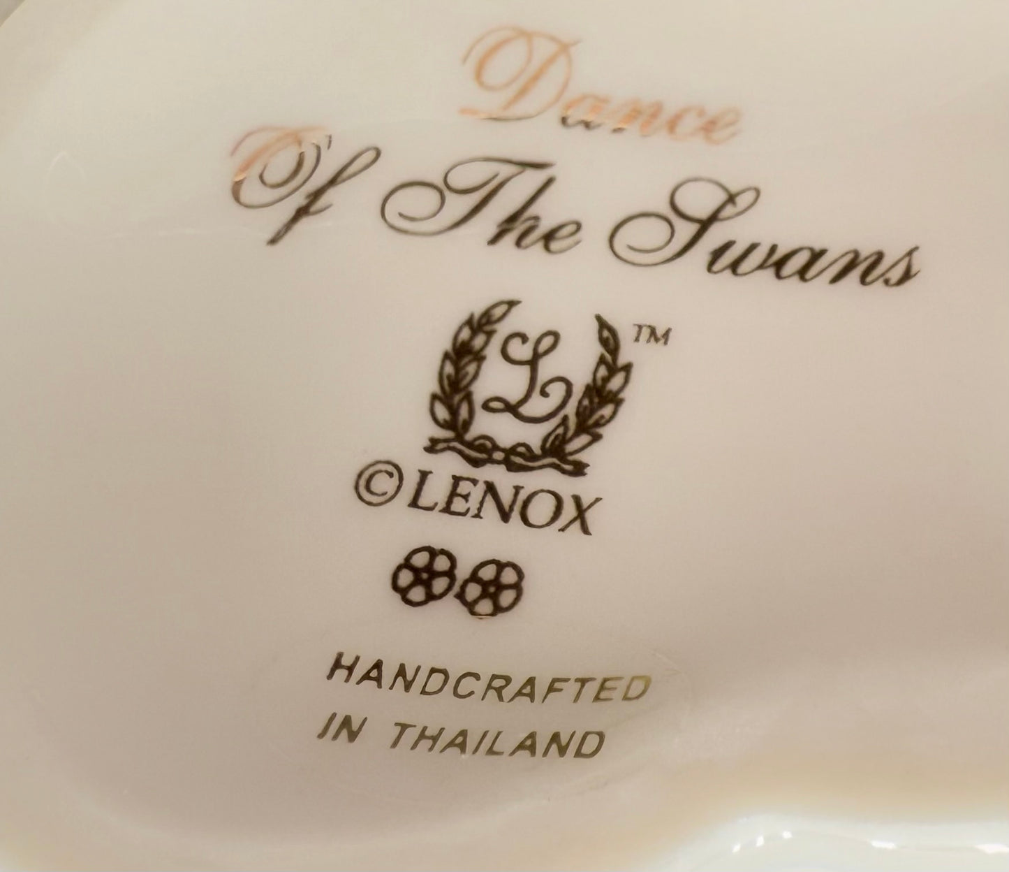 VINTAGE LENOX "DANCE OF THE SWANS" IVORY AND 24 K GOLD