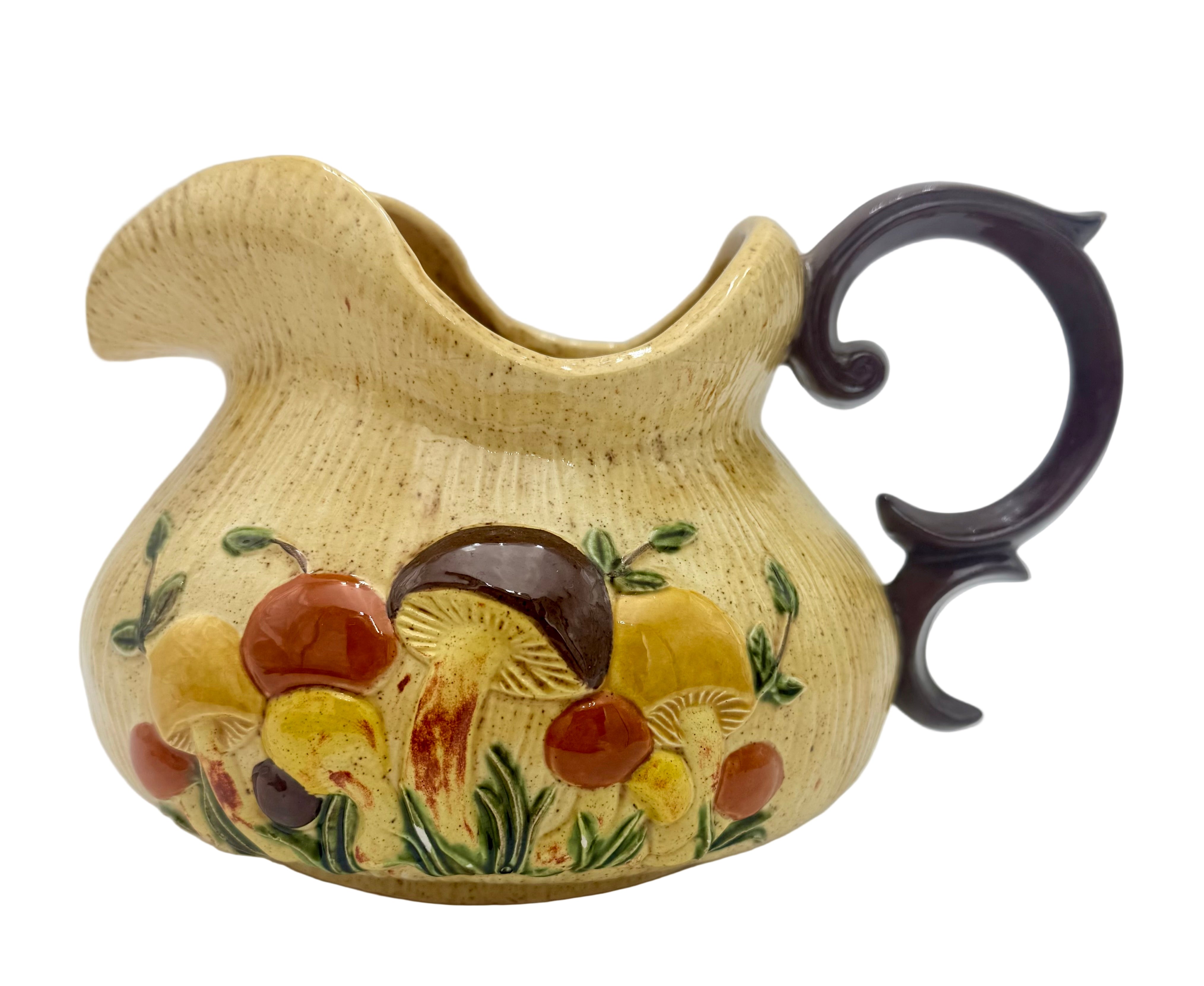 VINTAGE ARNELS MUSHROOM PITCHER 1977 CERAMIC • RETRO FOLK ART VASE