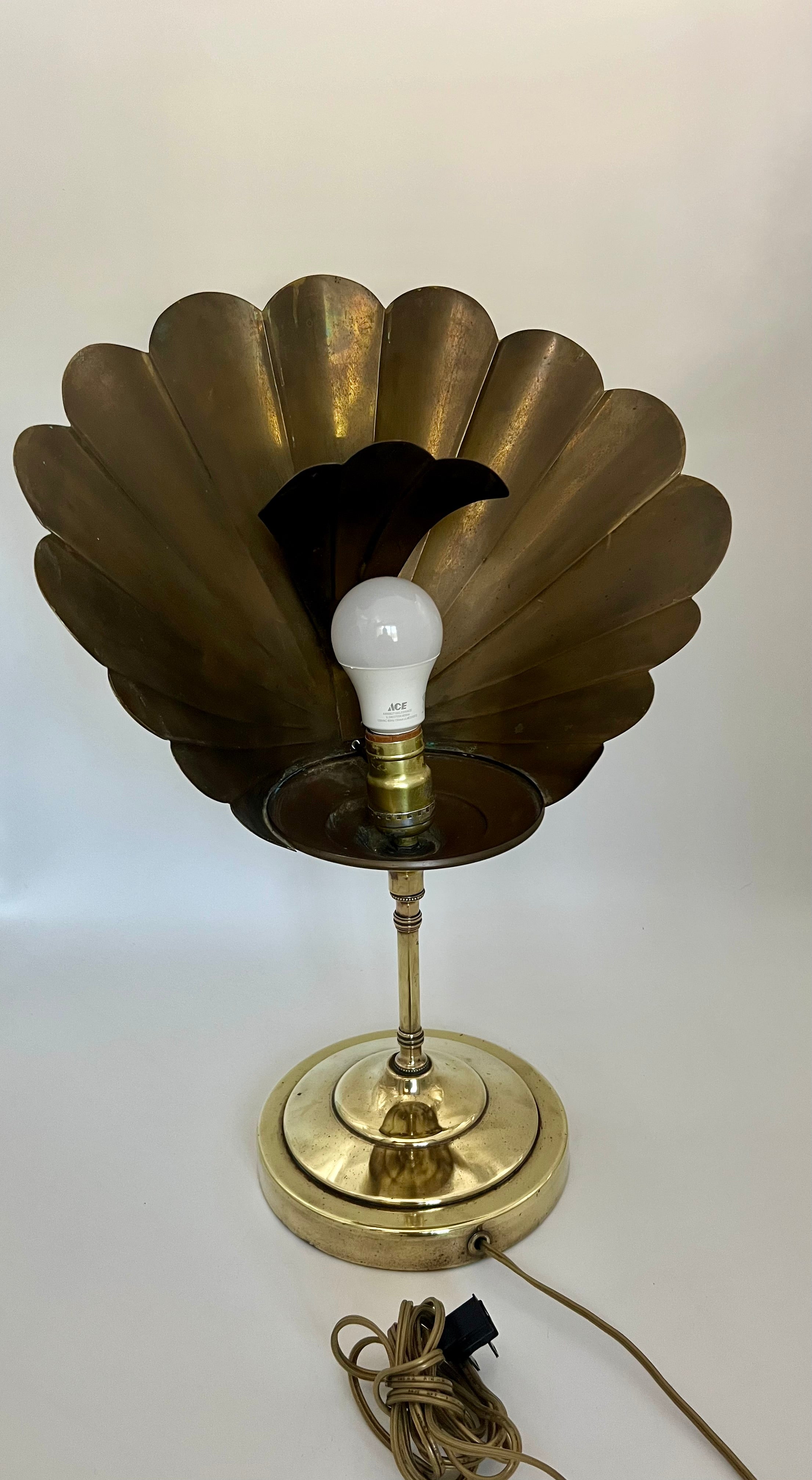 VINTAGE BRASS FAN REFLECTOR LAMP – HOLLYWOOD REGENCY GLAM