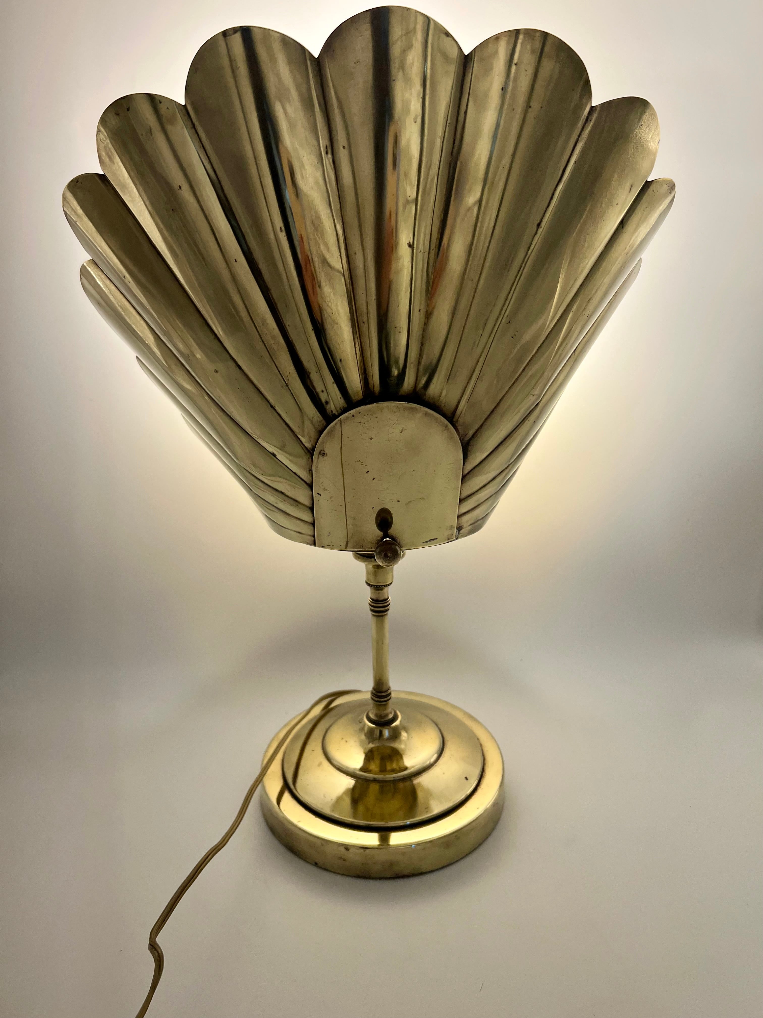 VINTAGE BRASS FAN REFLECTOR LAMP – HOLLYWOOD REGENCY GLAM