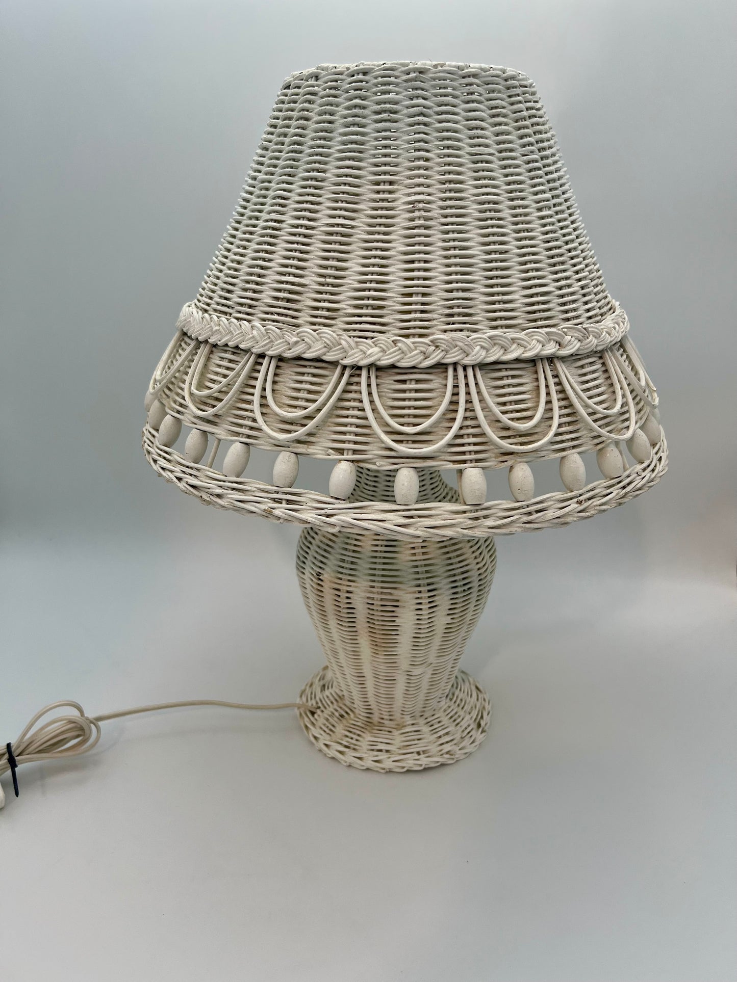 VINTAGE WHITE RATTAN LAMP