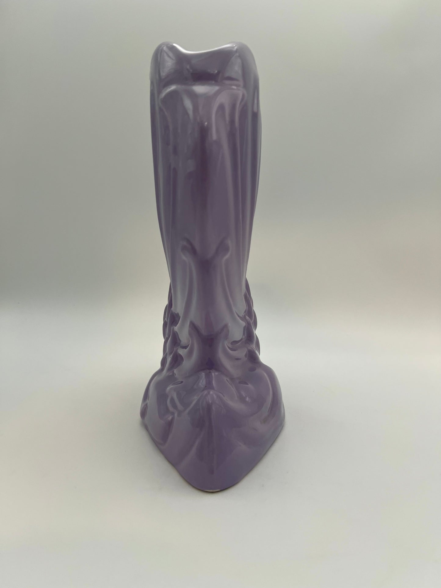 VINTAGE 1980s VOHANN OF CALIFORNIA LAVENDER SWAN VASE