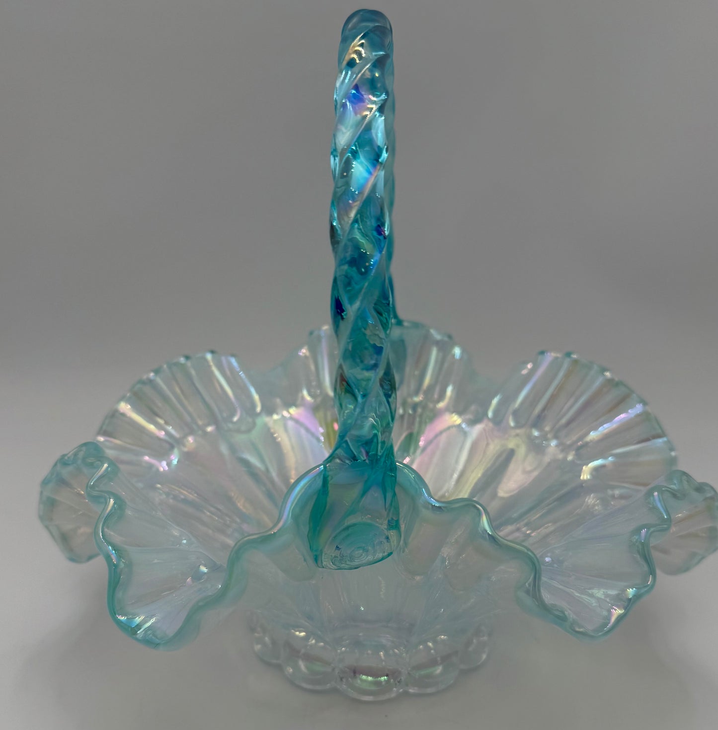 VINTAGE FENTON ART GLASS IRIDESCENT SCALLOPED LIGHT BLUE BASKET