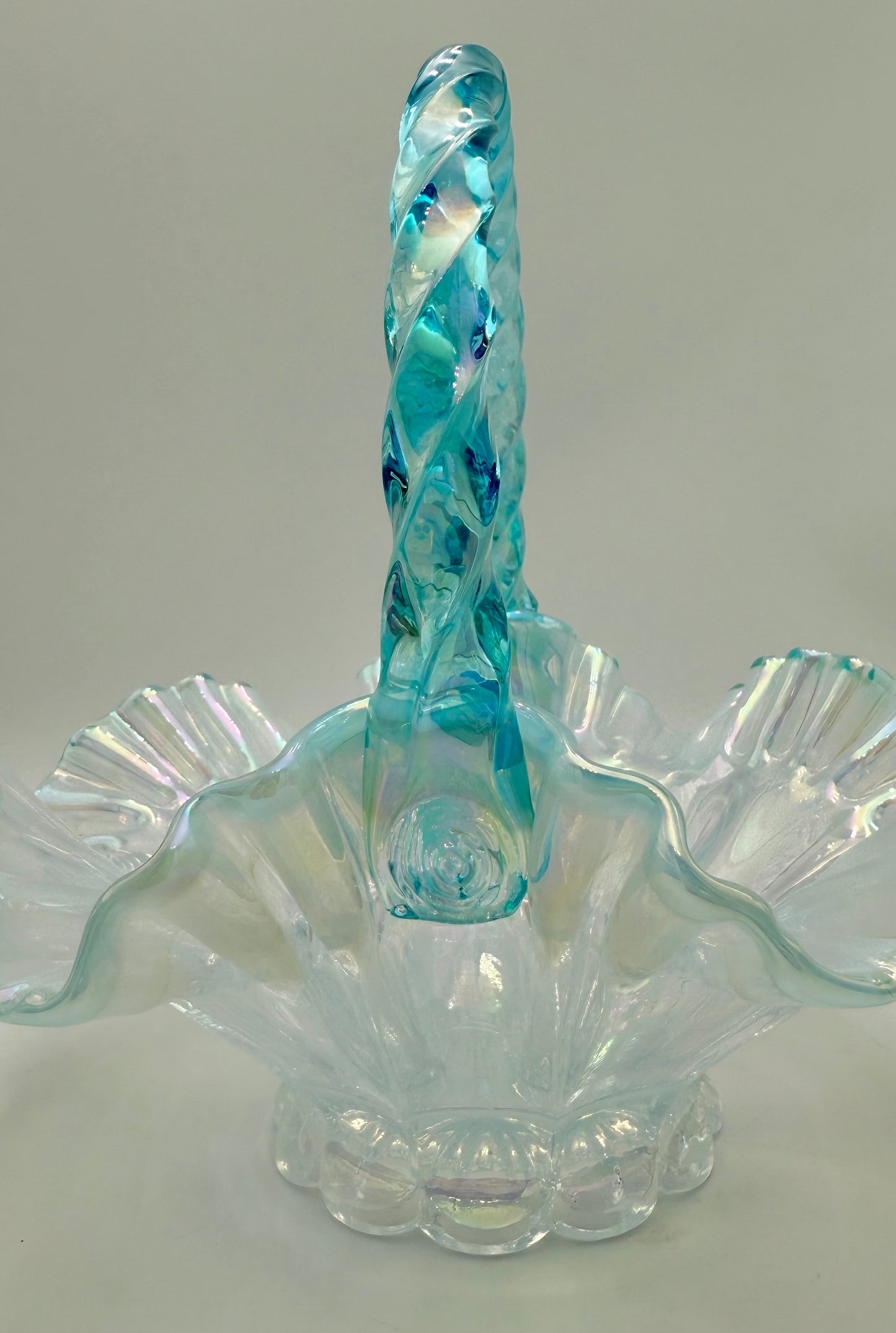 VINTAGE FENTON ART GLASS IRIDESCENT SCALLOPED LIGHT BLUE BASKET