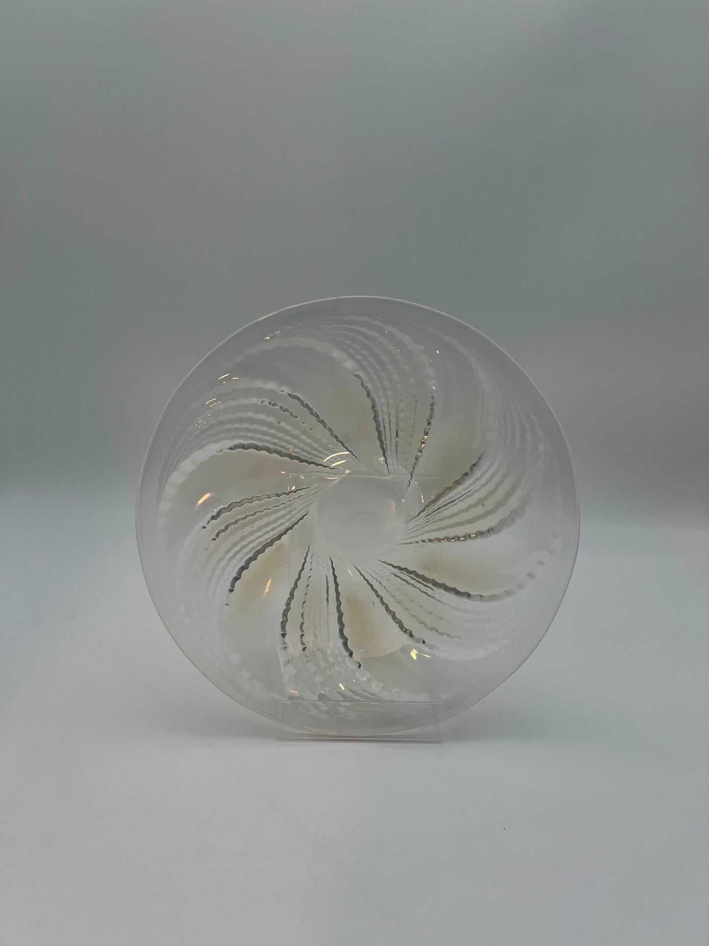 ANTIQUE SIGNED R.LALIQUE "BUBBLES" SERVING PLATE, CIRCA 1935