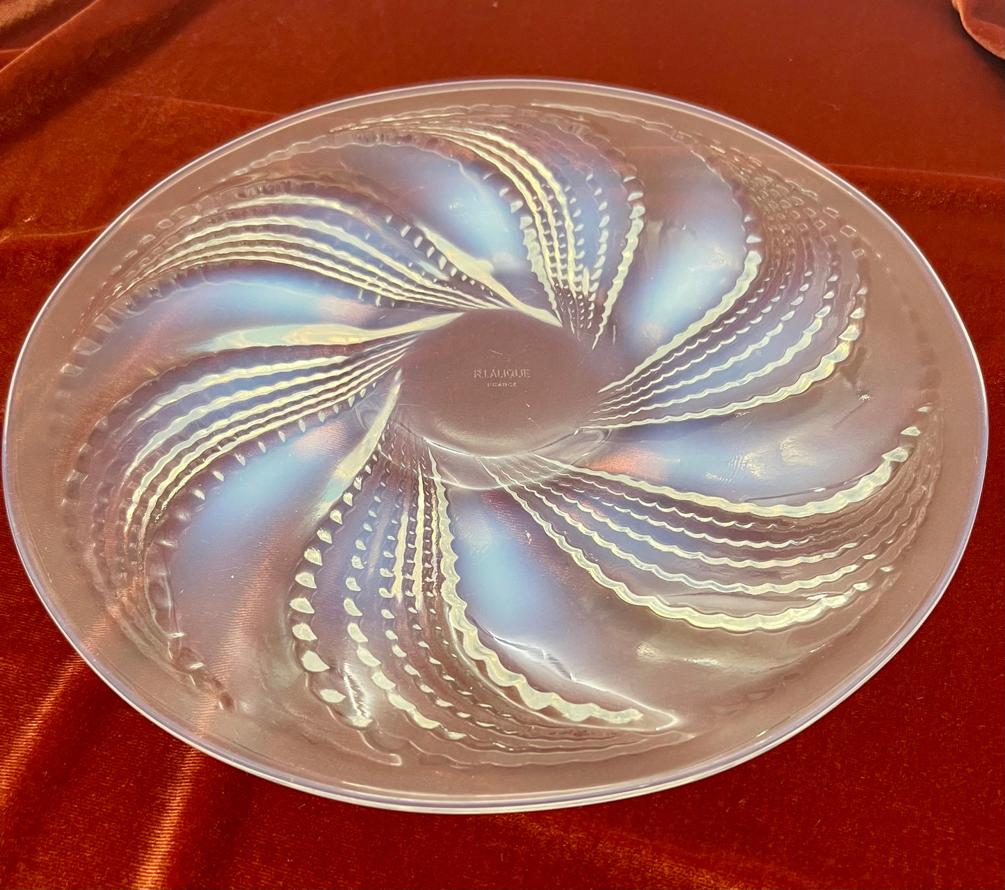 ANTIQUE SIGNED R.LALIQUE "BUBBLES" SERVING PLATE, CIRCA 1935