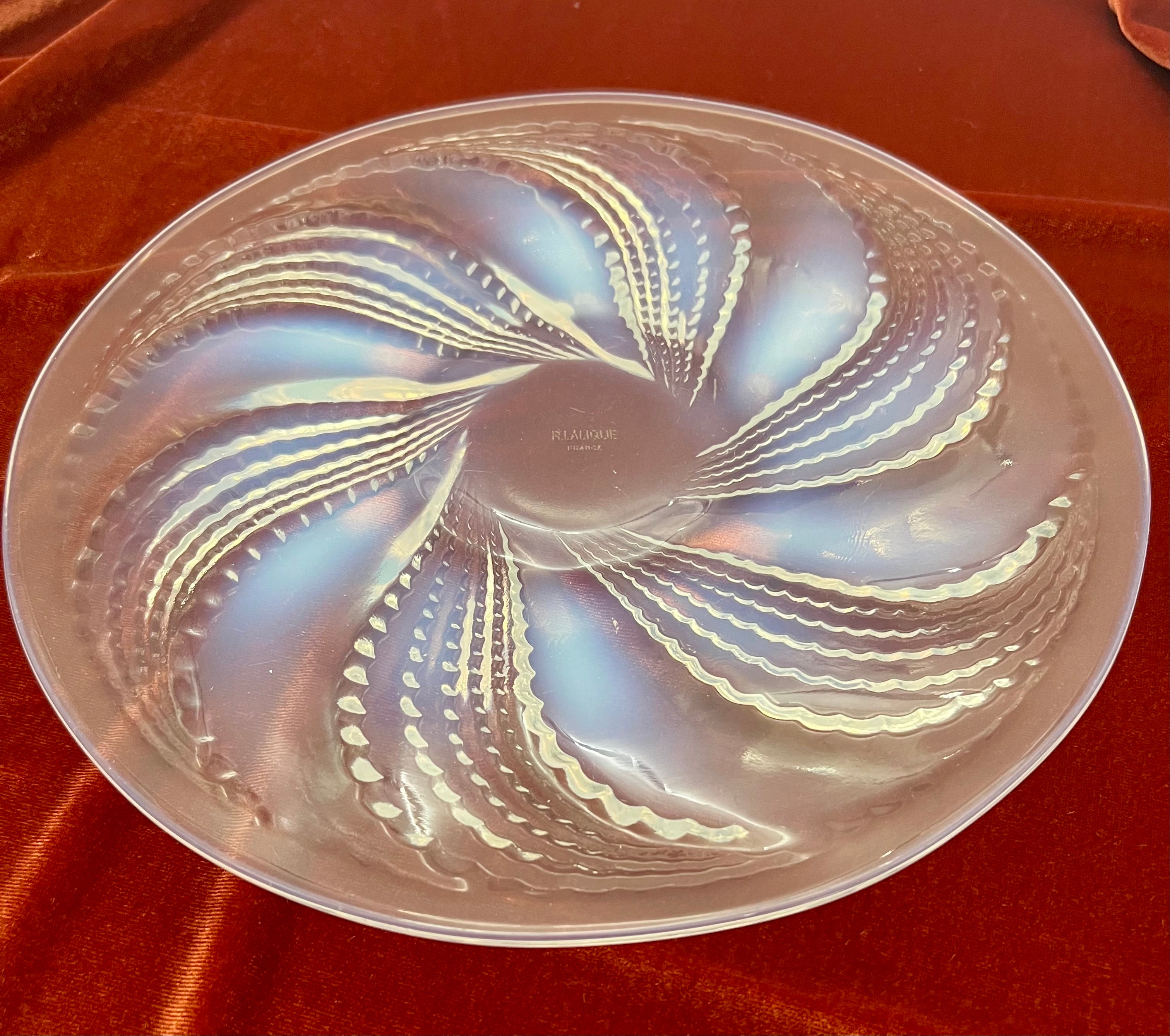 R. LALIQUE FRANCE “SPIRALES” ART DECO 10.5″ CRYSTAL BOWL – RENÉ LALIQUE DESIGN C. 1935