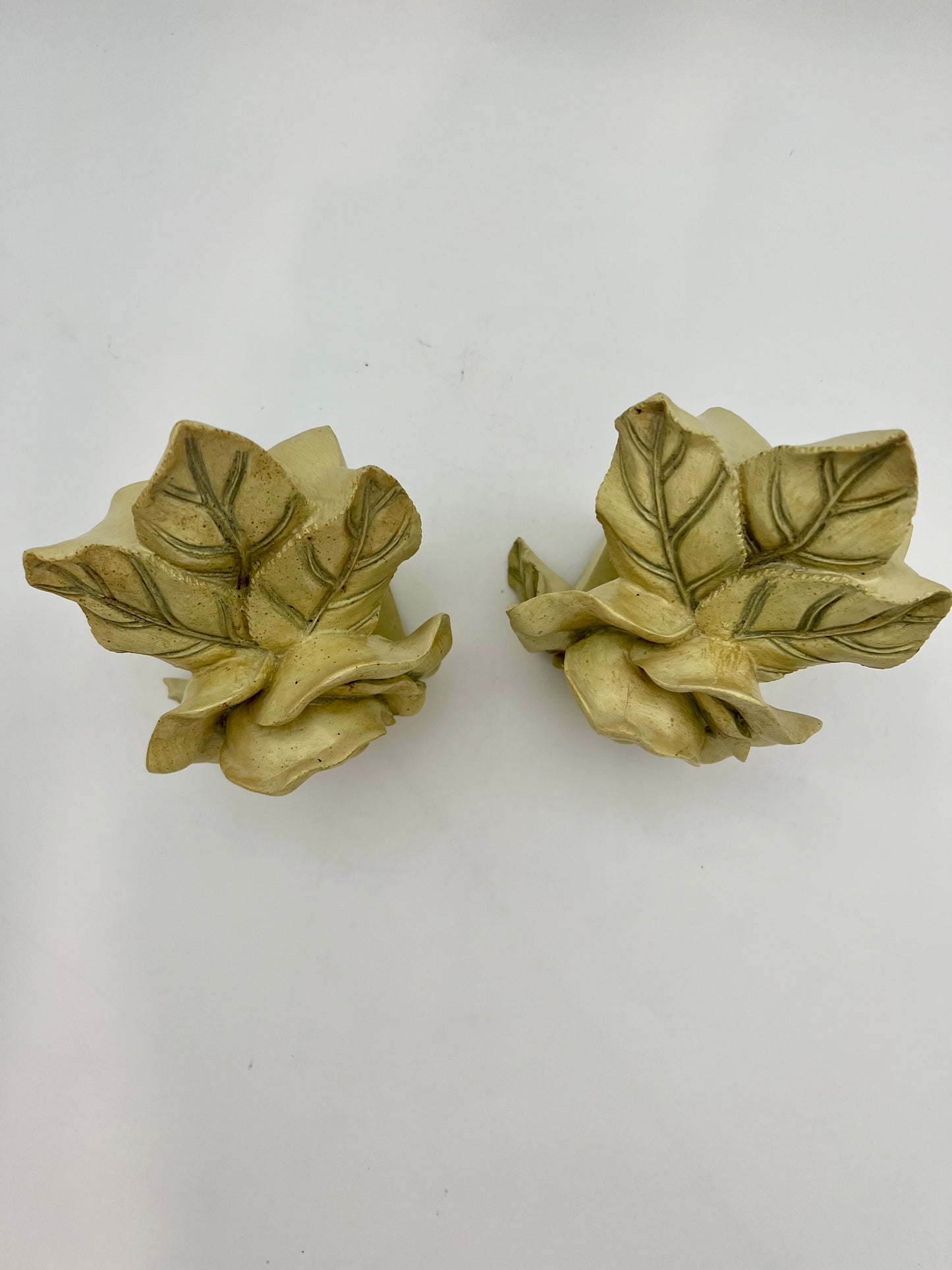 VINTAGE PAIR OF MAGNOLIA FLOWERS DRAPERY CURTAIN SWAG HOLDERS