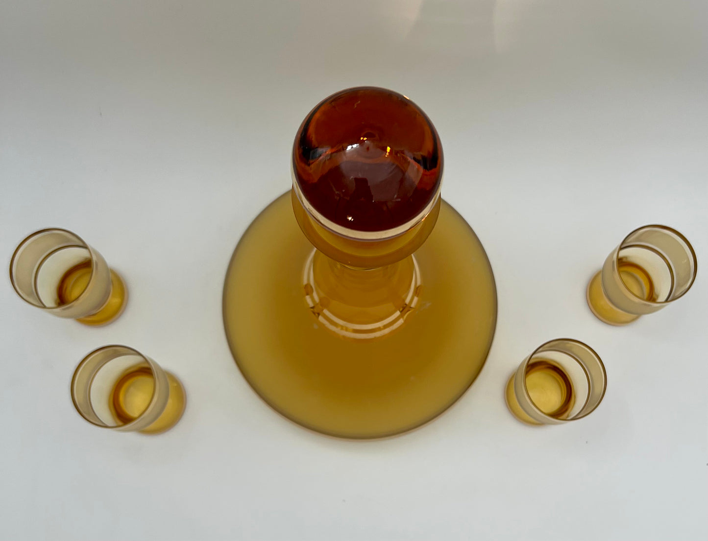 MID CENTURY AMBER AND GOLD CORDIAL LIQUOR DECANTER SET