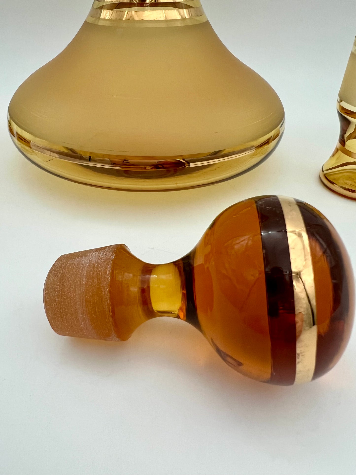 MID CENTURY AMBER AND GOLD CORDIAL LIQUOR DECANTER SET