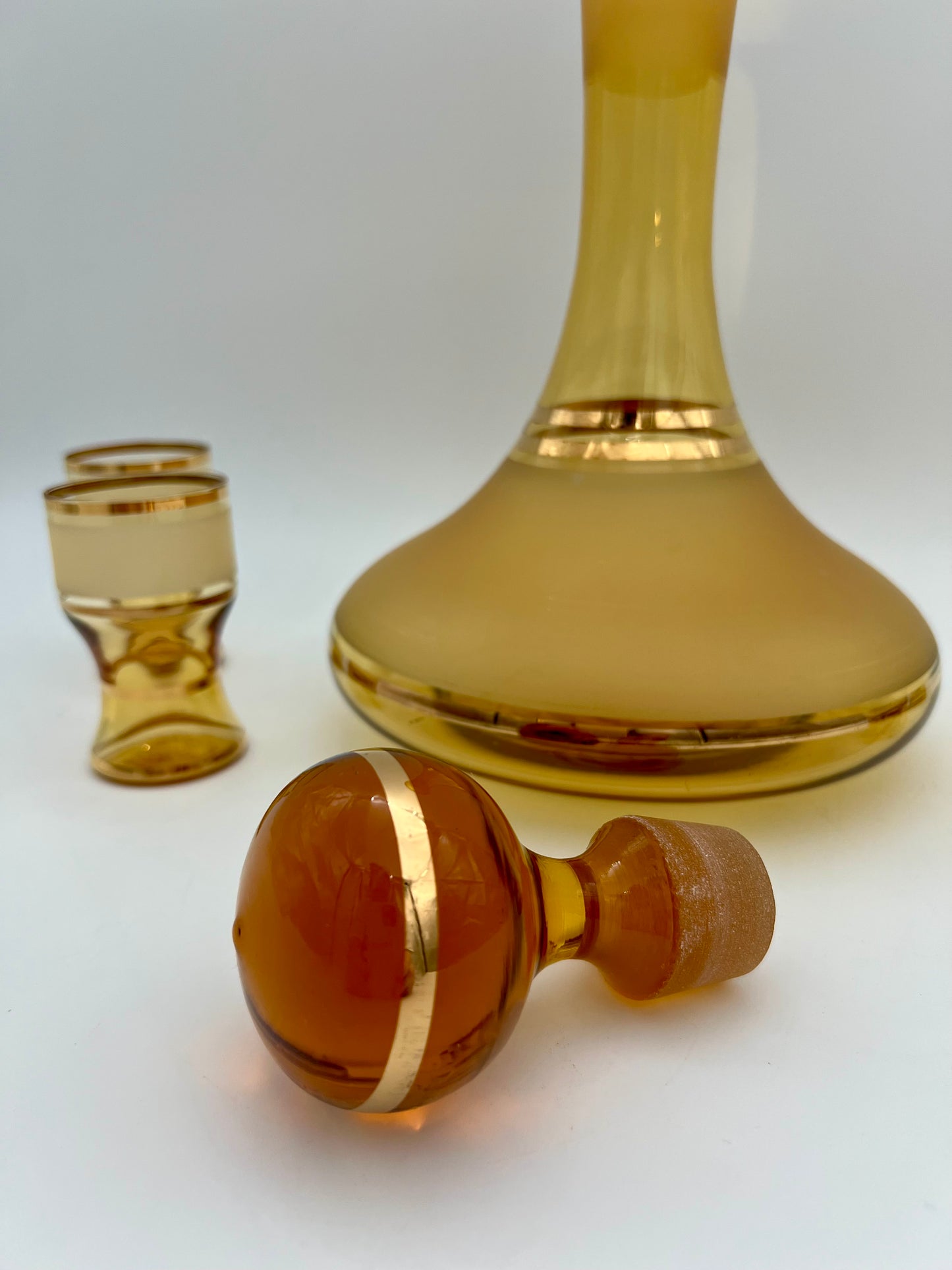 MID CENTURY AMBER AND GOLD CORDIAL LIQUOR DECANTER SET