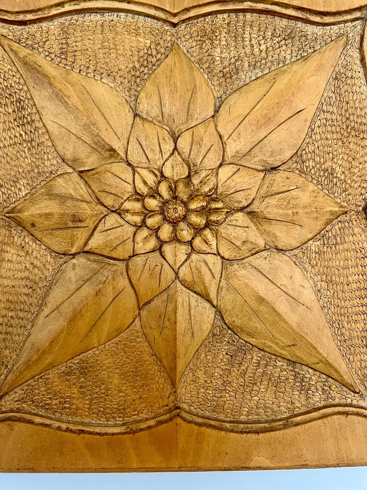 VINTAGE SQUARE WOOD WALL PLAQUE, CIRCA 1972