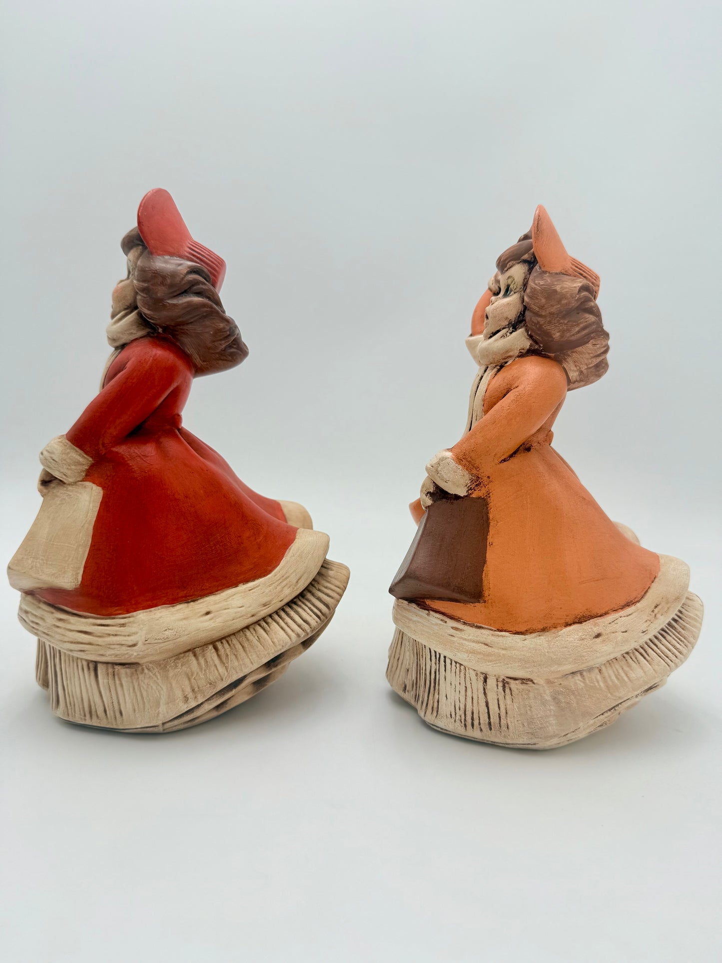VINTAGE ATLANIC MOLD CHRISTMAS CAROLER GIRLS, 1971