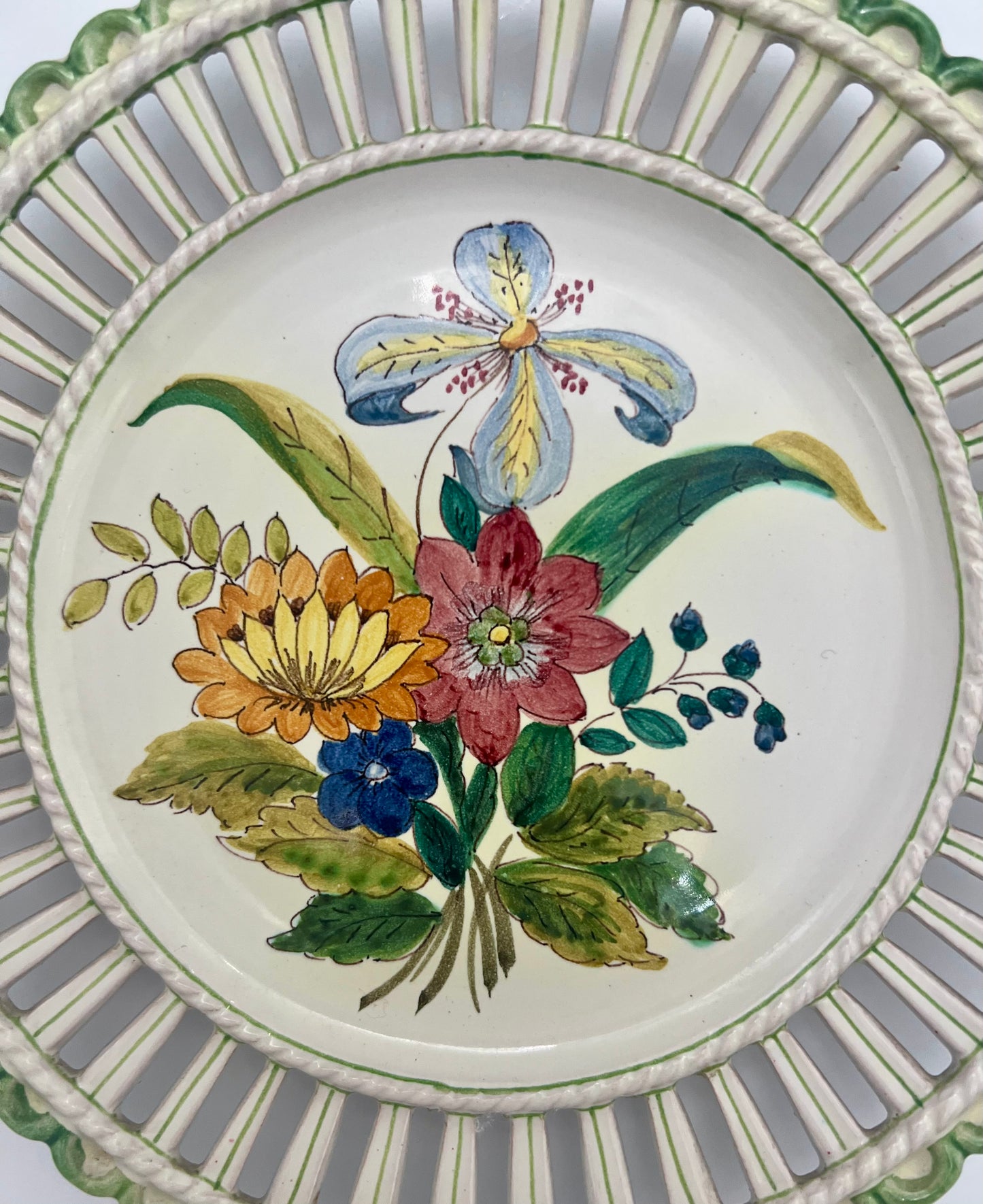ITALIAN ARTIST ZACCAGNINI NUMBERED AND SIGNED HAND PAINTED PLATE