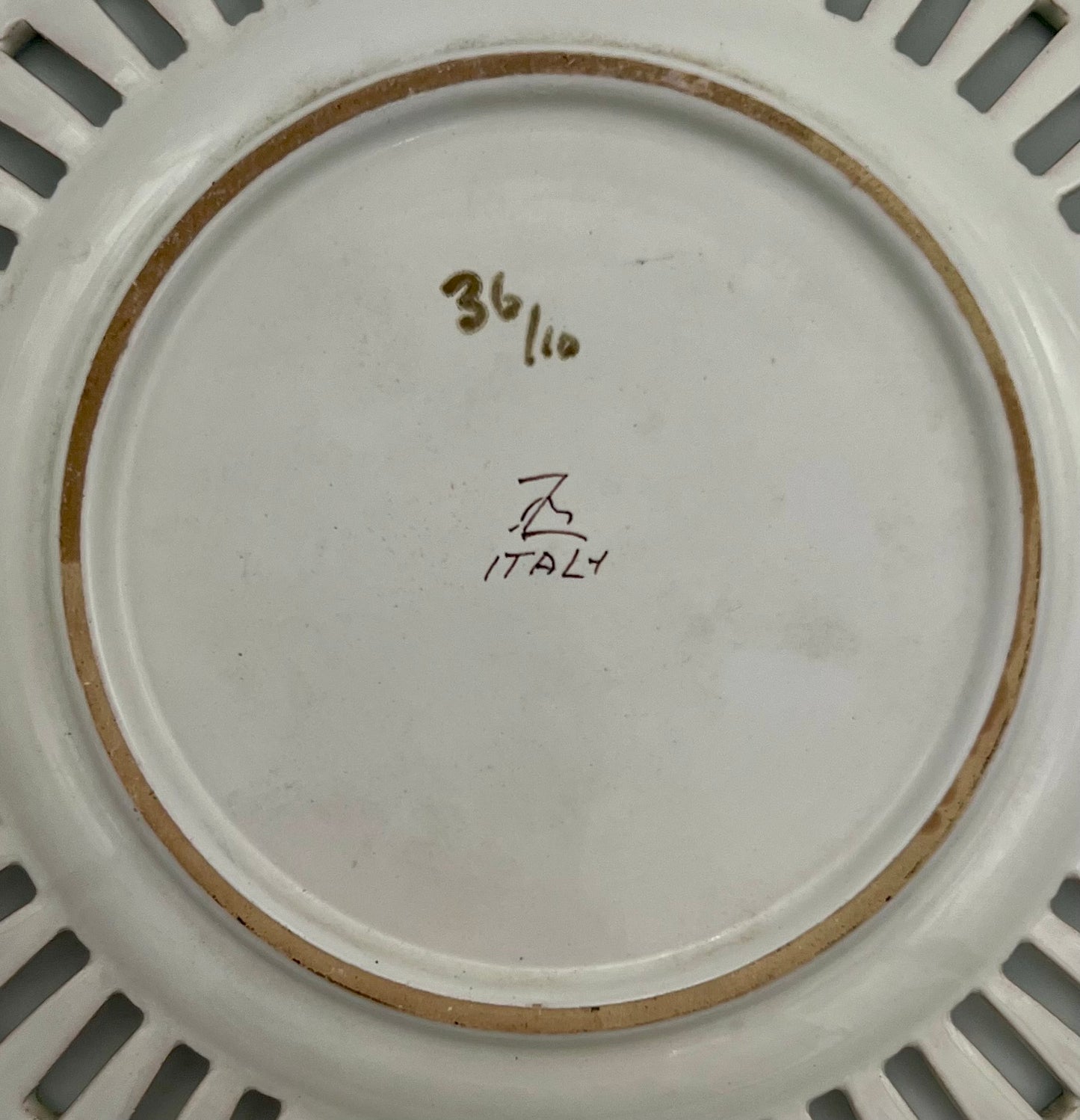 ITALIAN ARTIST ZACCAGNINI NUMBERED AND SIGNED HAND PAINTED PLATE