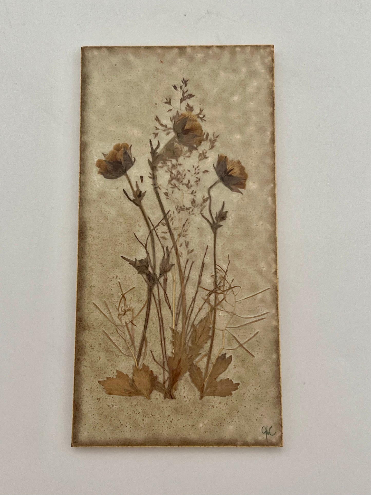 BOHO MIDCENTURY ARTISIT SIGNED DANISH - PRESSED FLOWER WALL PLAQUE