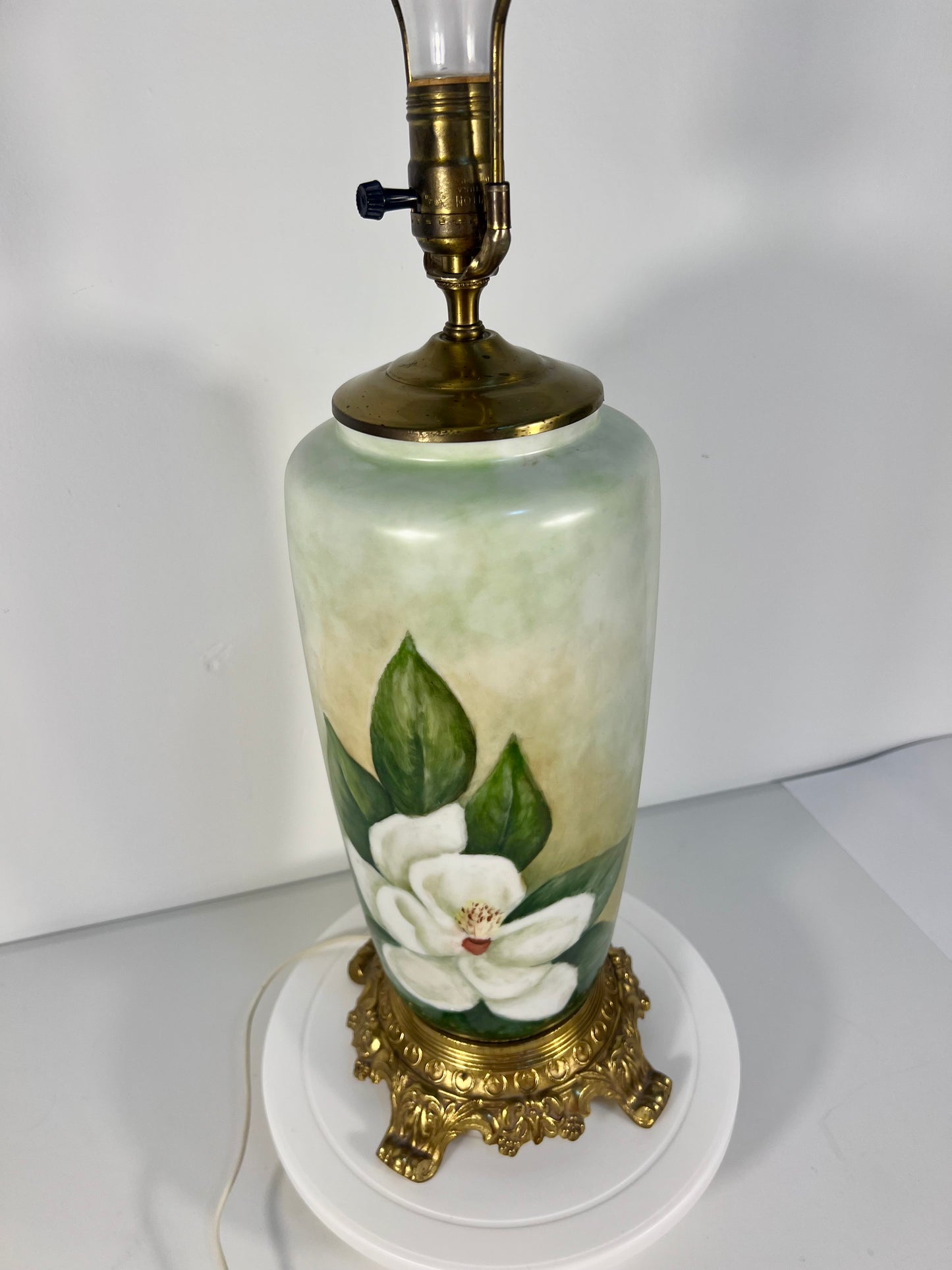 MID CENTURY MAGNOLIA PORCELAIN LARGE TABLE LAMP