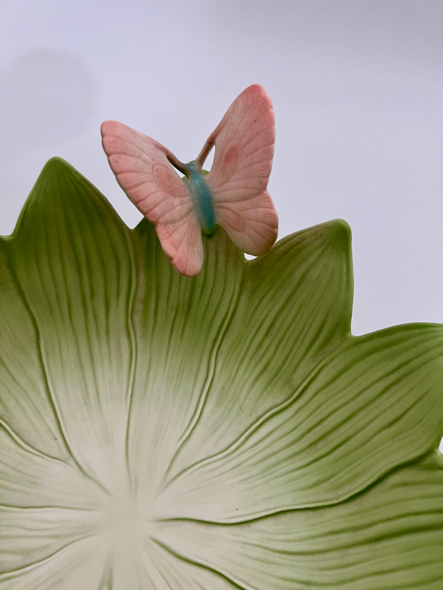 VINTAGE FITZ AND FLOYD SERVING BOWL WITH BUTTERFLY