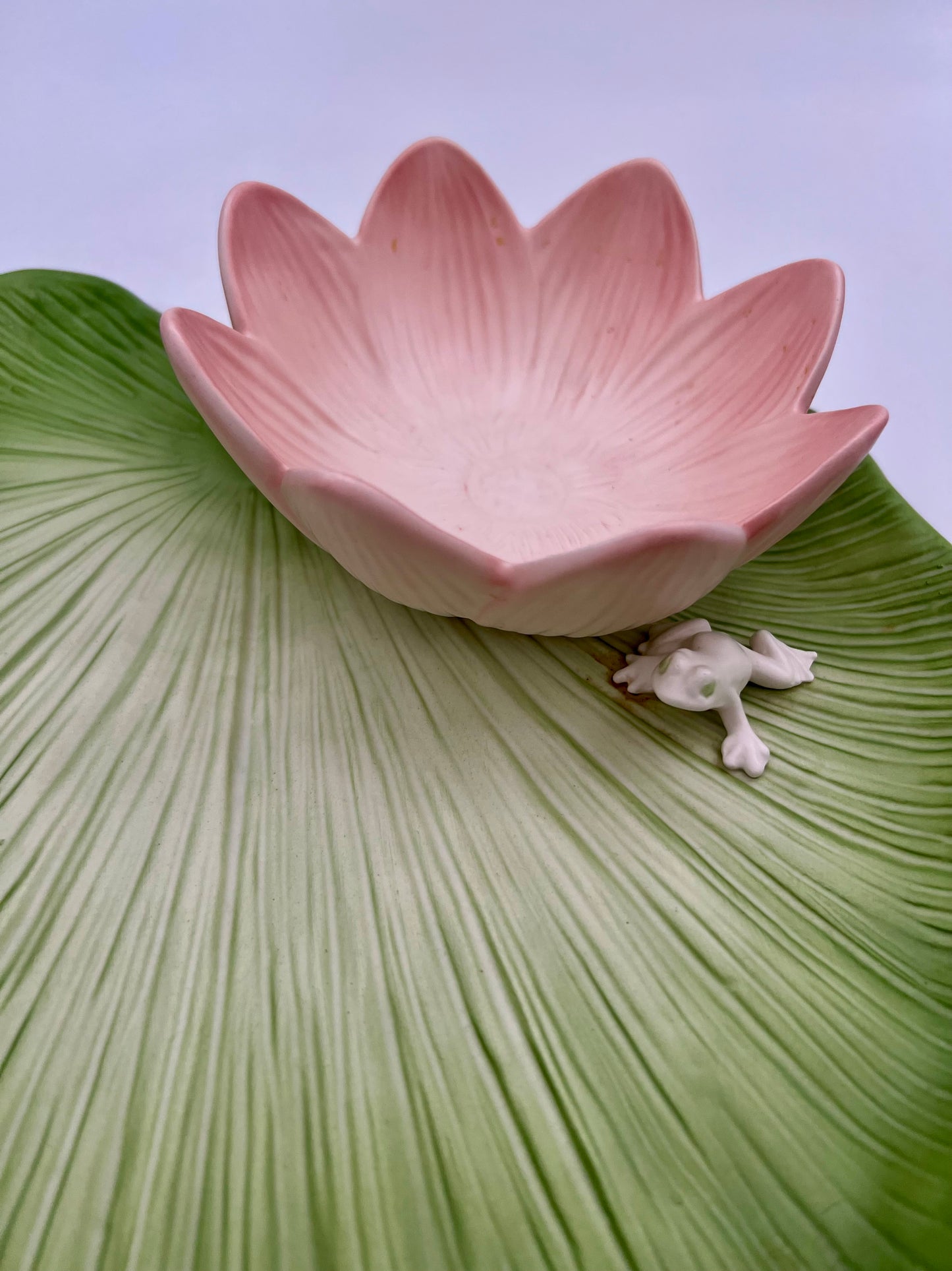 FITZ AND FLOYD CHIP/VEGGIE AND DIP PLATTER LILY, LOTUS AND FROG, 1982