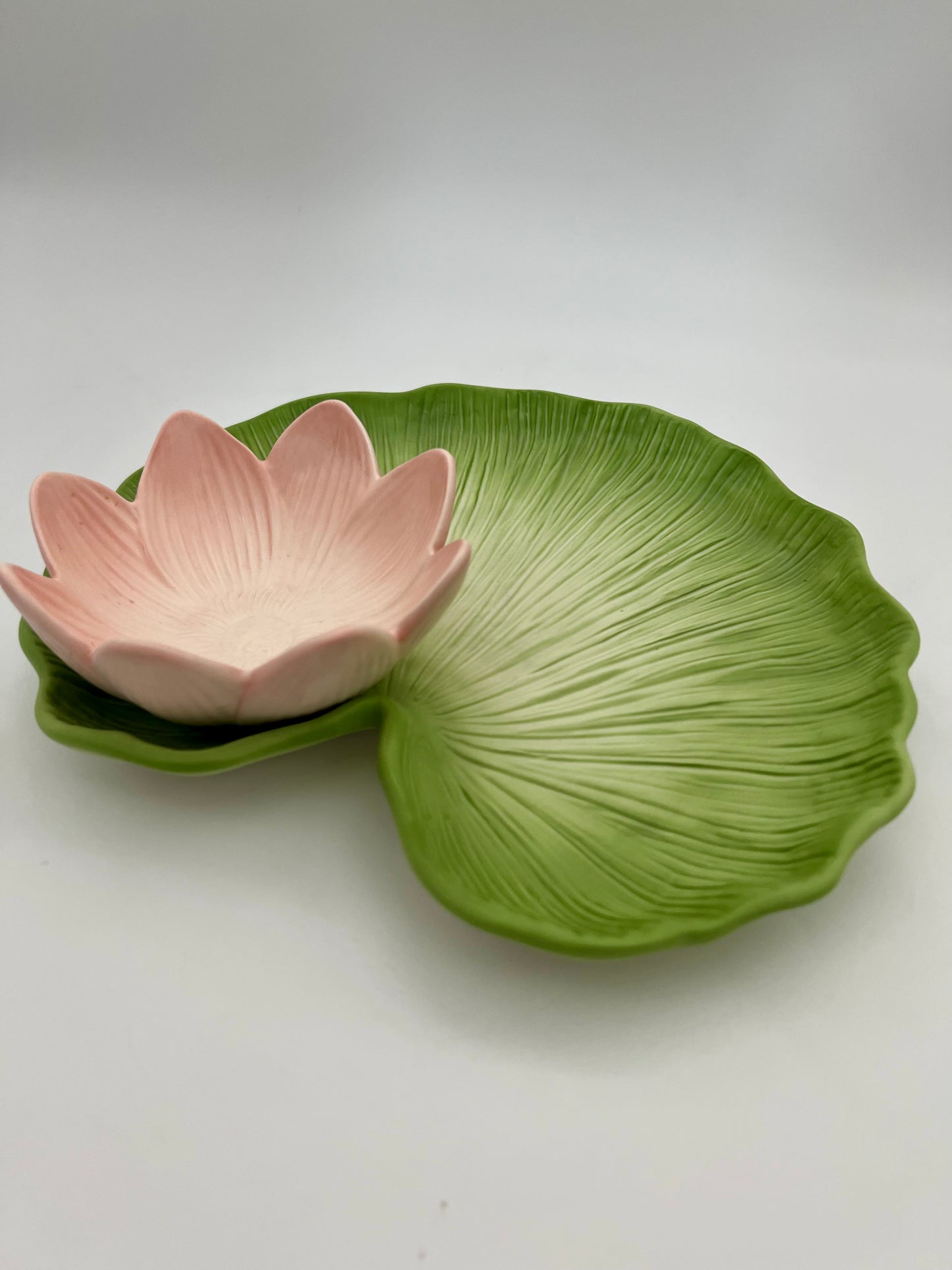 FITZ AND FLOYD CHIP/VEGGIE AND DIP PLATTER LILY, LOTUS AND FROG, 1982