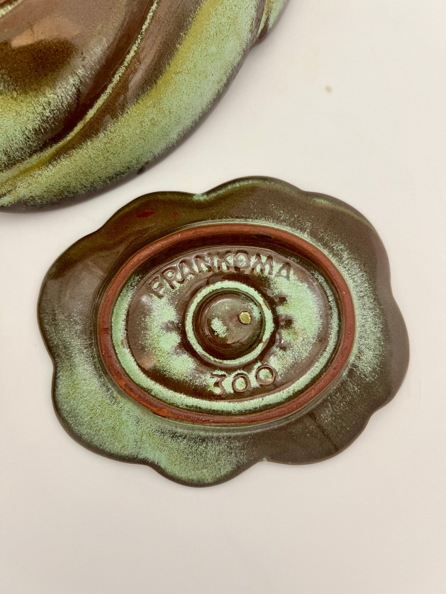 VINTAGE FARMHOUSE SCALLOPED FRANKOMA POTTERY CENTERPIECE SET